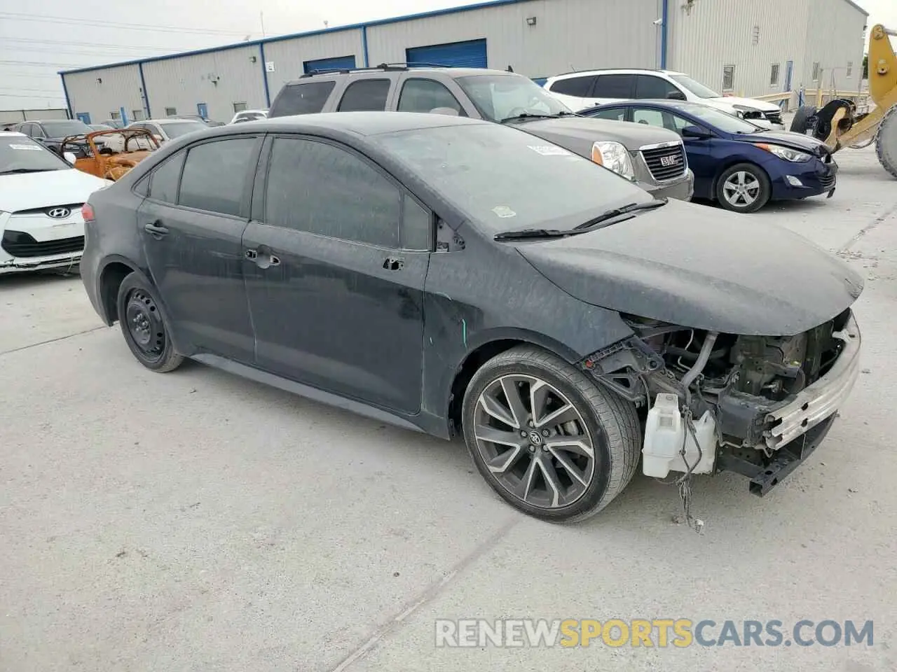 4 Photograph of a damaged car 5YFS4RCE0LP056054 TOYOTA COROLLA 2020