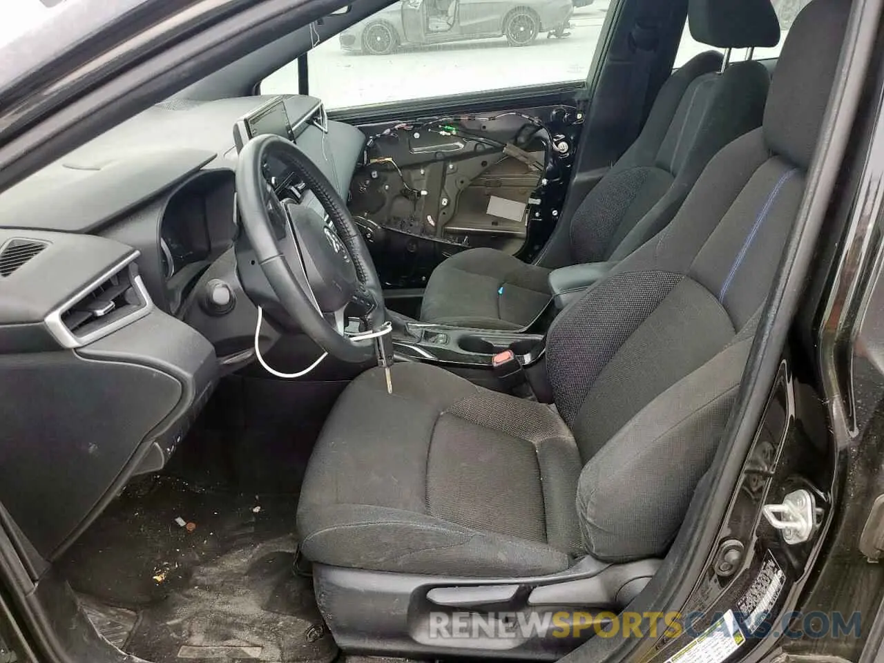 7 Photograph of a damaged car 5YFS4RCE0LP056054 TOYOTA COROLLA 2020