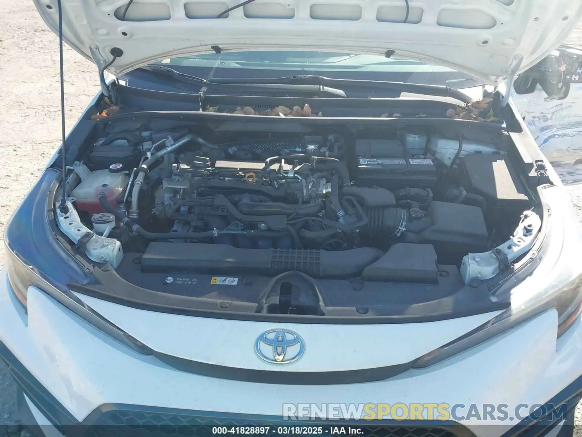 10 Photograph of a damaged car 5YFS4RCE1LP024634 TOYOTA COROLLA 2020
