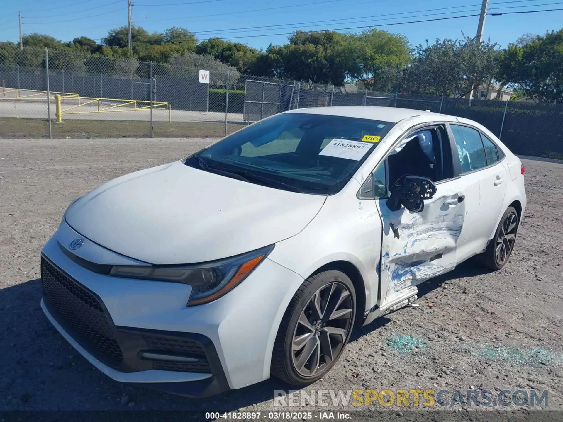 6 Photograph of a damaged car 5YFS4RCE1LP024634 TOYOTA COROLLA 2020