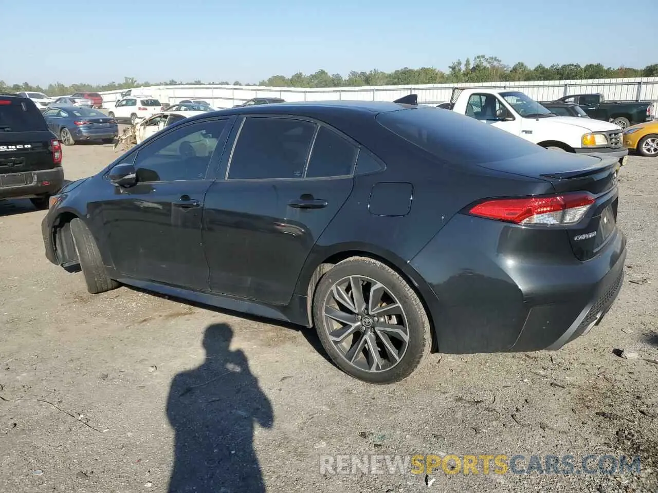 2 Photograph of a damaged car 5YFS4RCE1LP027288 TOYOTA COROLLA 2020