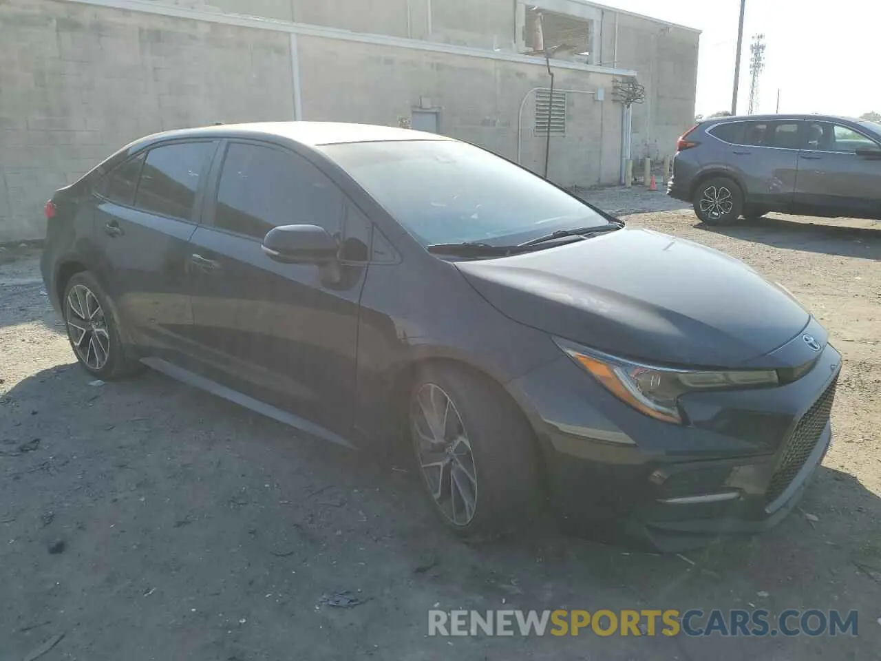 4 Photograph of a damaged car 5YFS4RCE1LP027288 TOYOTA COROLLA 2020