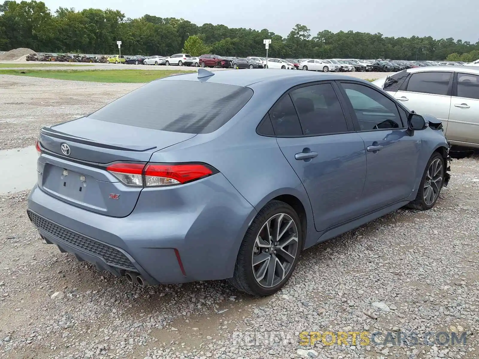 4 Photograph of a damaged car 5YFS4RCE1LP032748 TOYOTA COROLLA 2020