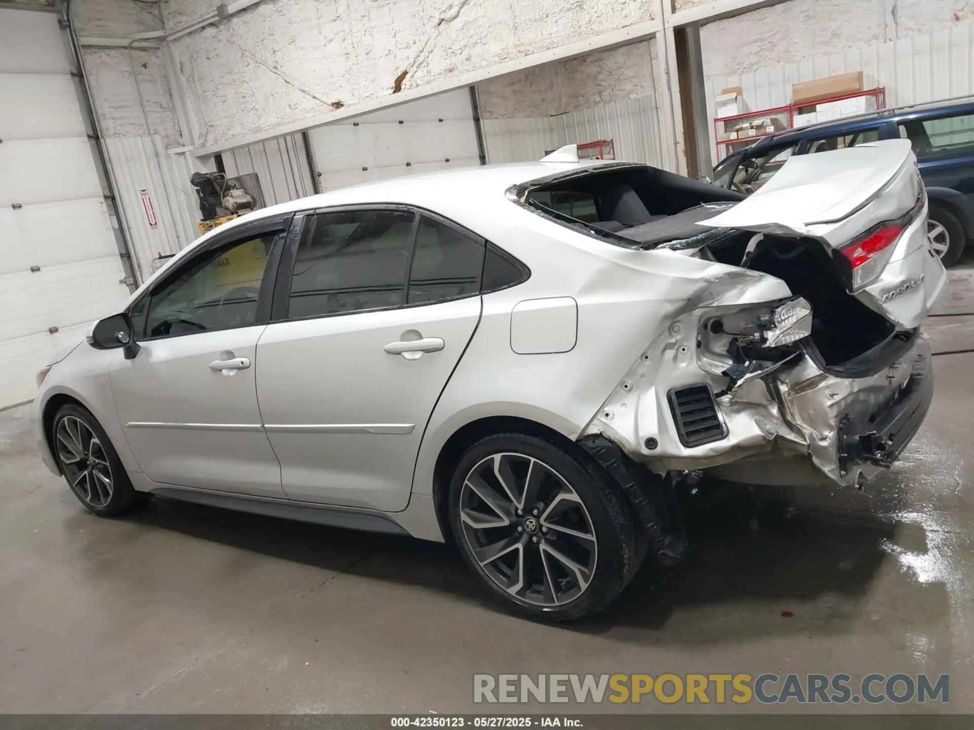 15 Photograph of a damaged car 5YFS4RCE1LP036783 TOYOTA COROLLA 2020