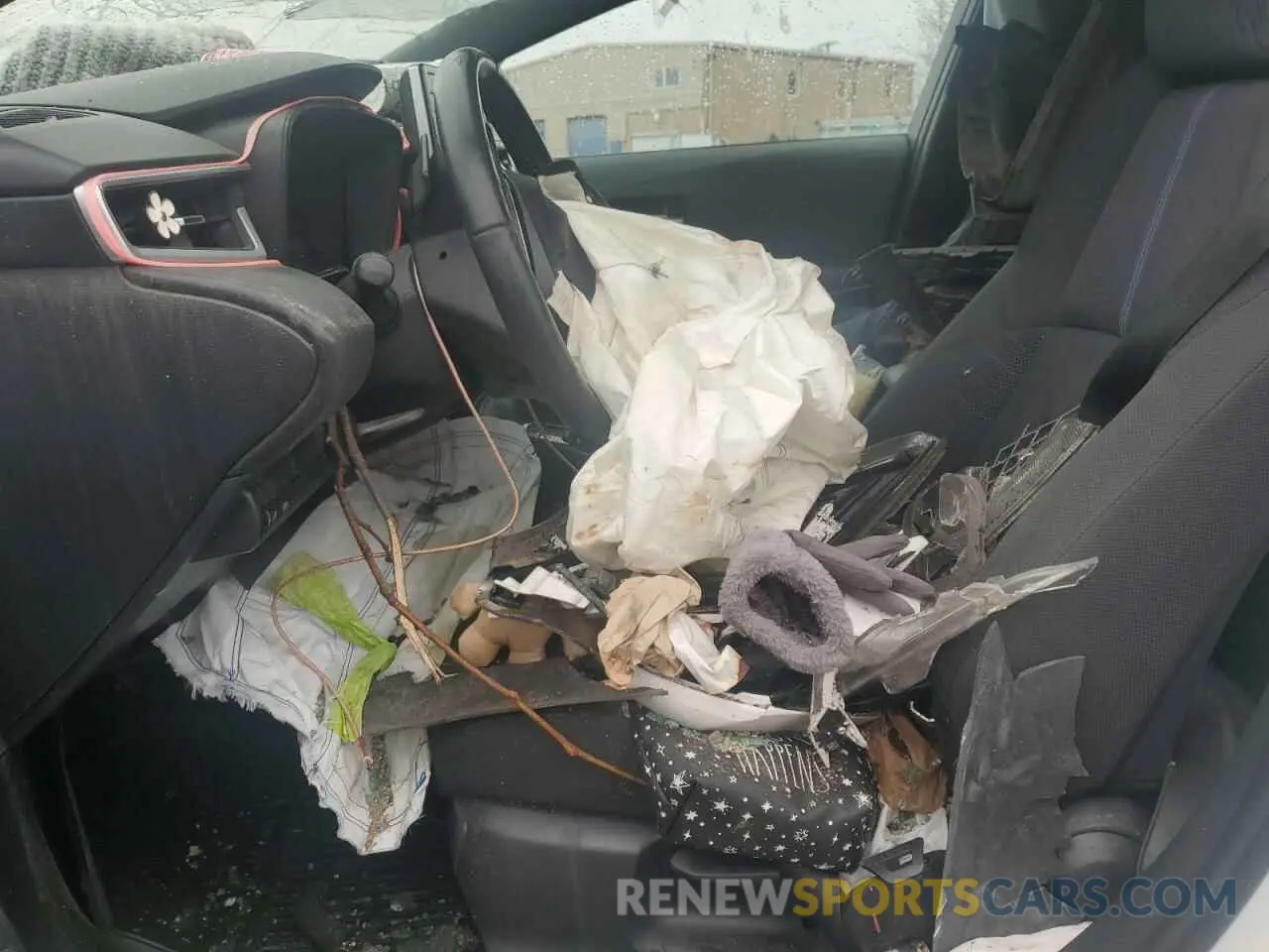 7 Photograph of a damaged car 5YFS4RCE1LP040039 TOYOTA COROLLA 2020