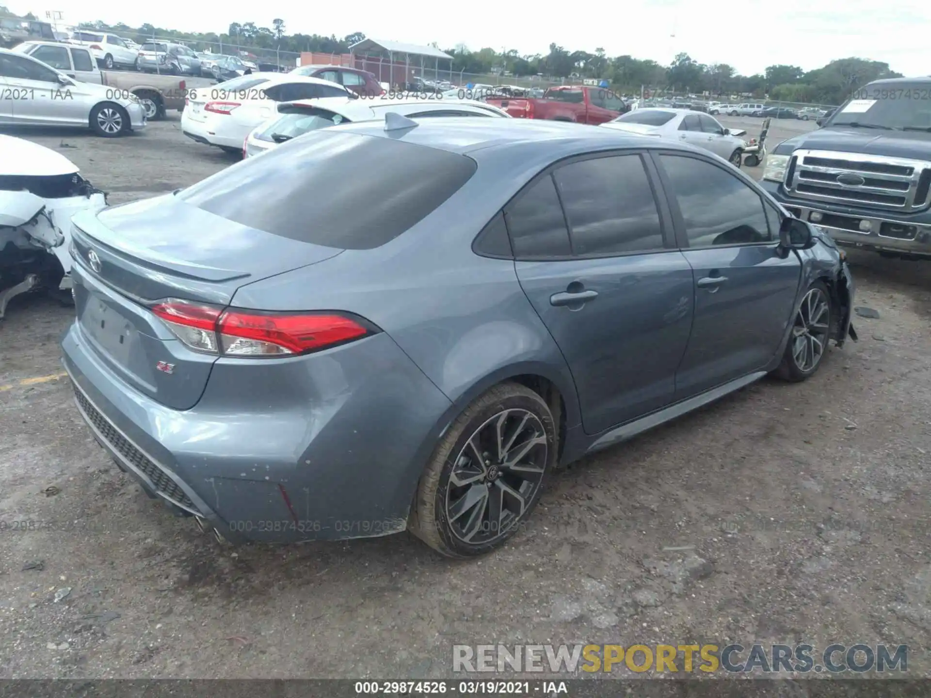 4 Photograph of a damaged car 5YFS4RCE1LP042230 TOYOTA COROLLA 2020