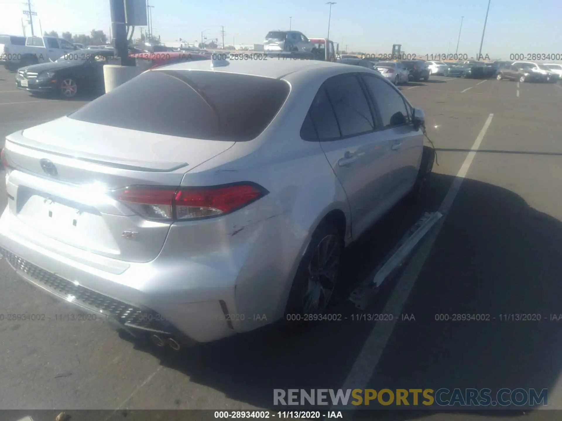 4 Photograph of a damaged car 5YFS4RCE1LP052207 TOYOTA COROLLA 2020