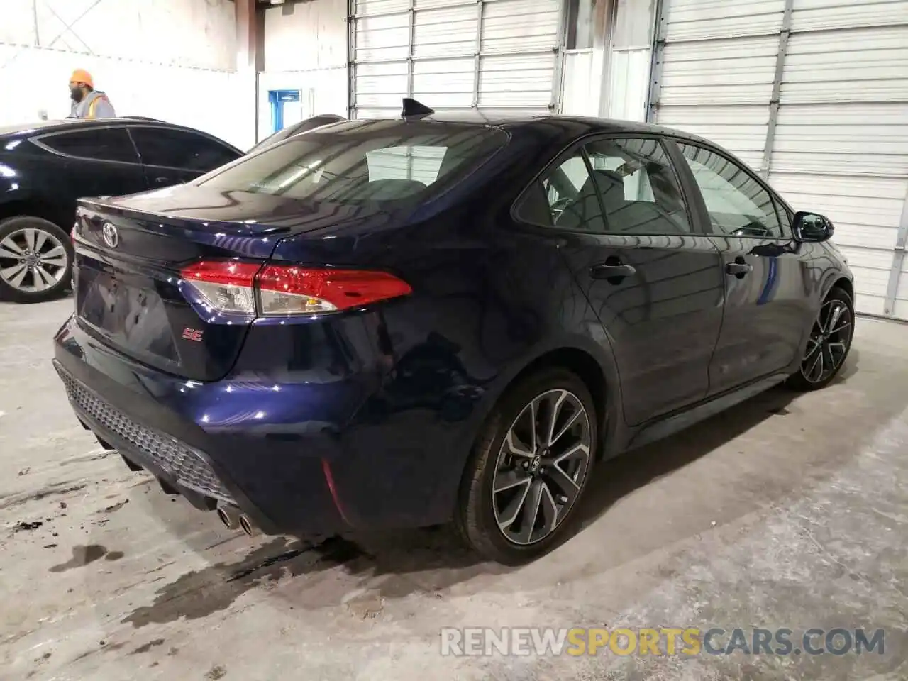 4 Photograph of a damaged car 5YFS4RCE1LP056791 TOYOTA COROLLA 2020