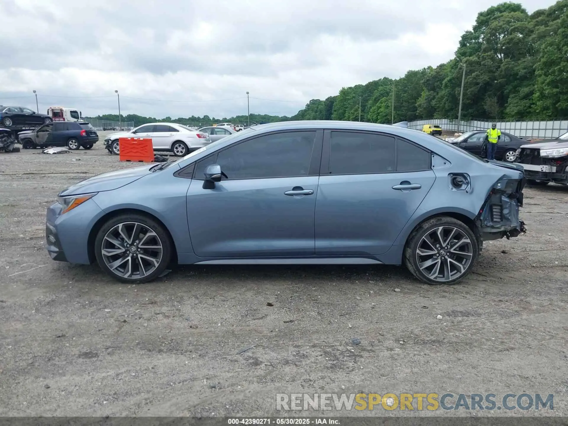 15 Photograph of a damaged car 5YFS4RCE1LP057357 TOYOTA COROLLA 2020