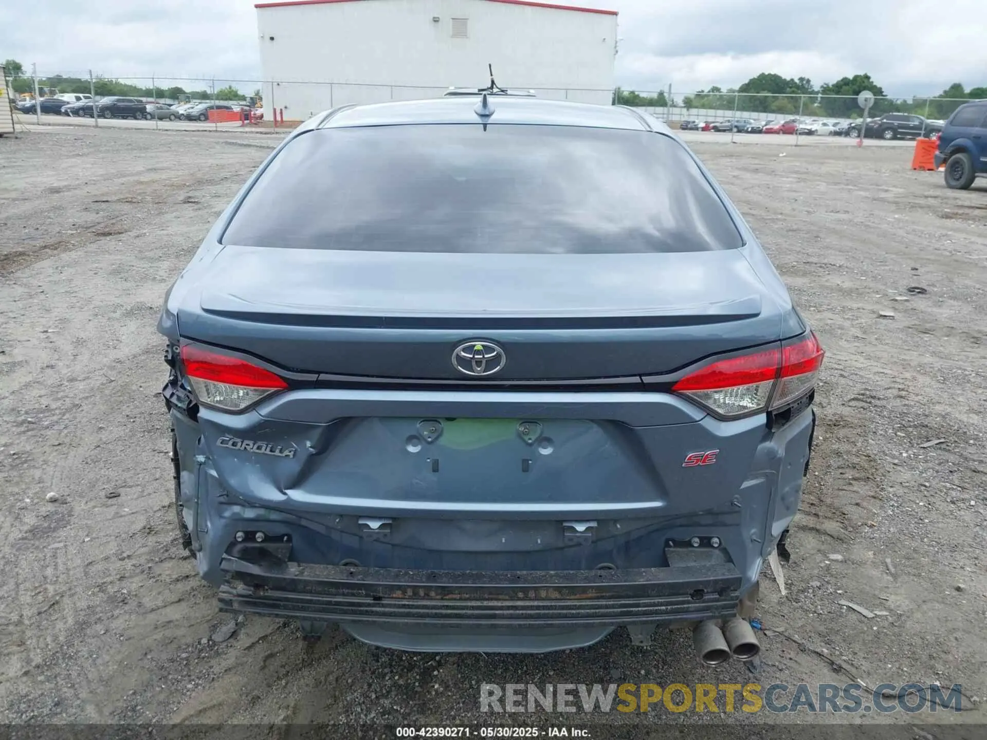 17 Photograph of a damaged car 5YFS4RCE1LP057357 TOYOTA COROLLA 2020