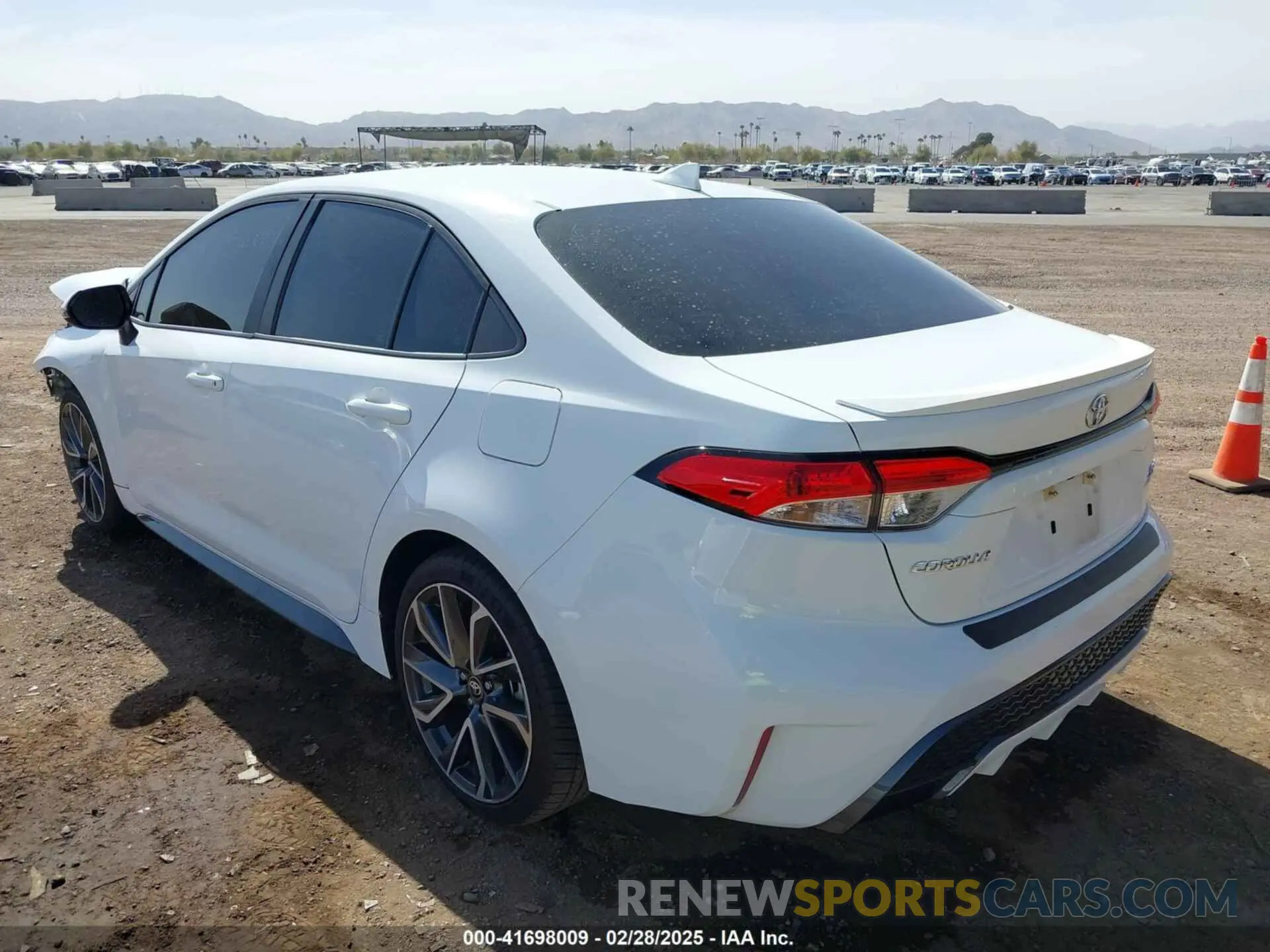 3 Photograph of a damaged car 5YFS4RCE2LP024691 TOYOTA COROLLA 2020