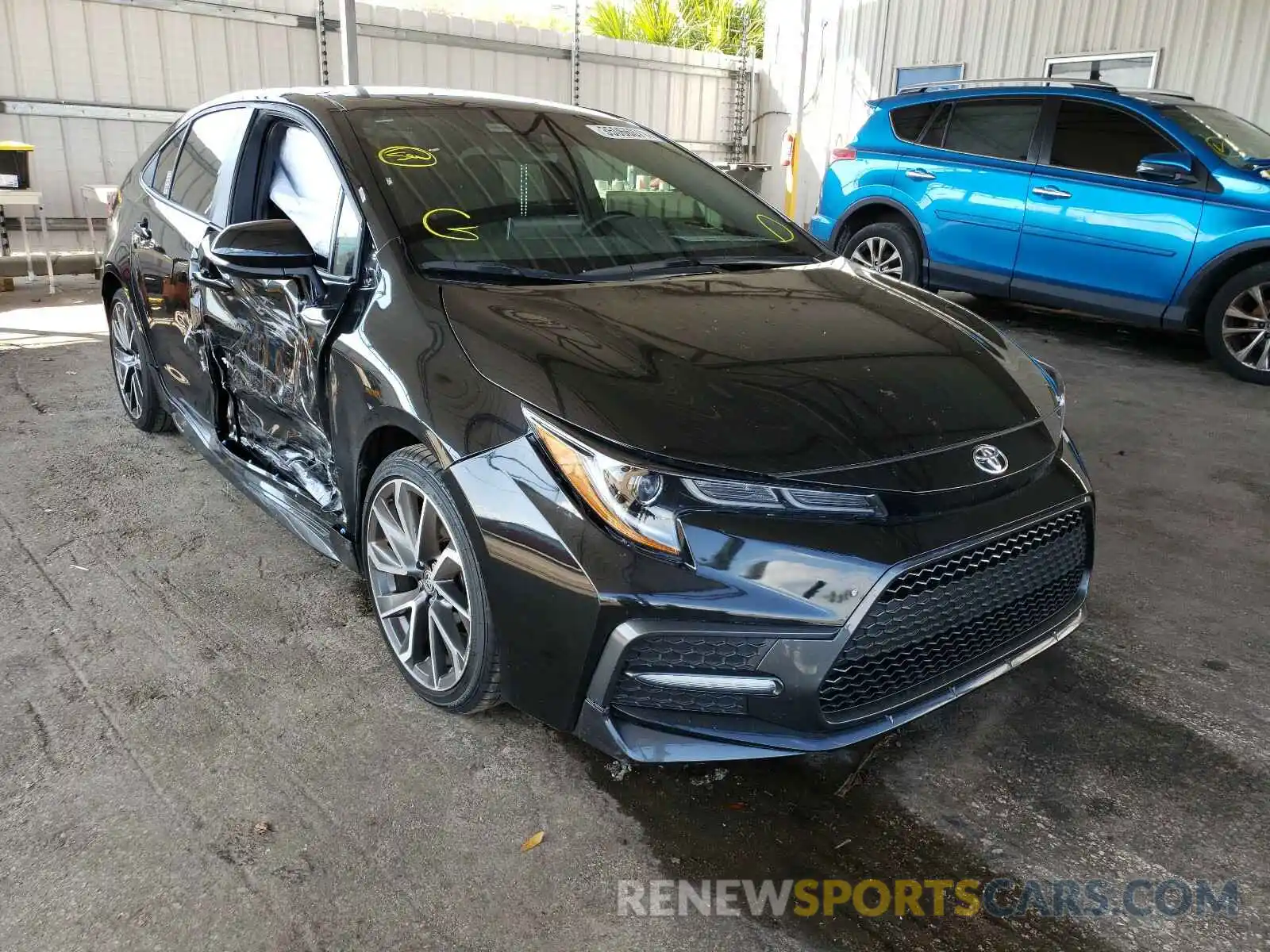 1 Photograph of a damaged car 5YFS4RCE2LP024965 TOYOTA COROLLA 2020