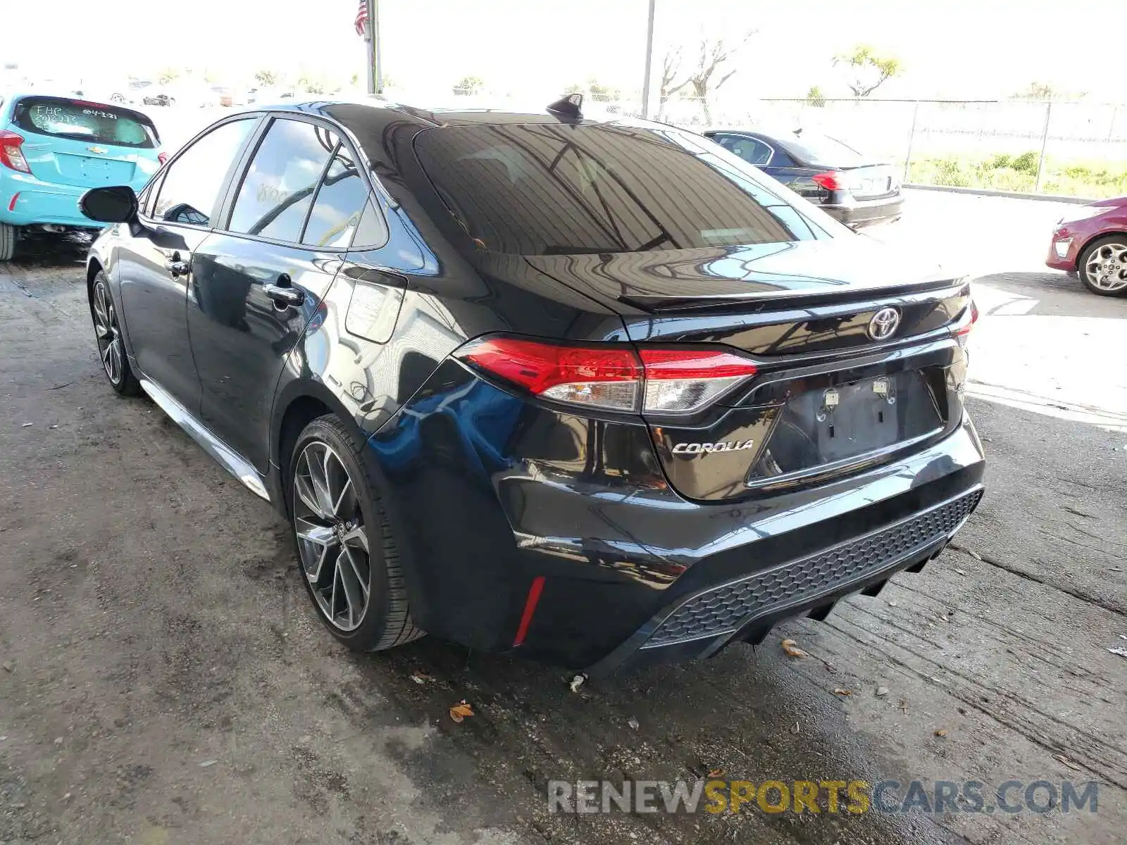 3 Photograph of a damaged car 5YFS4RCE2LP024965 TOYOTA COROLLA 2020