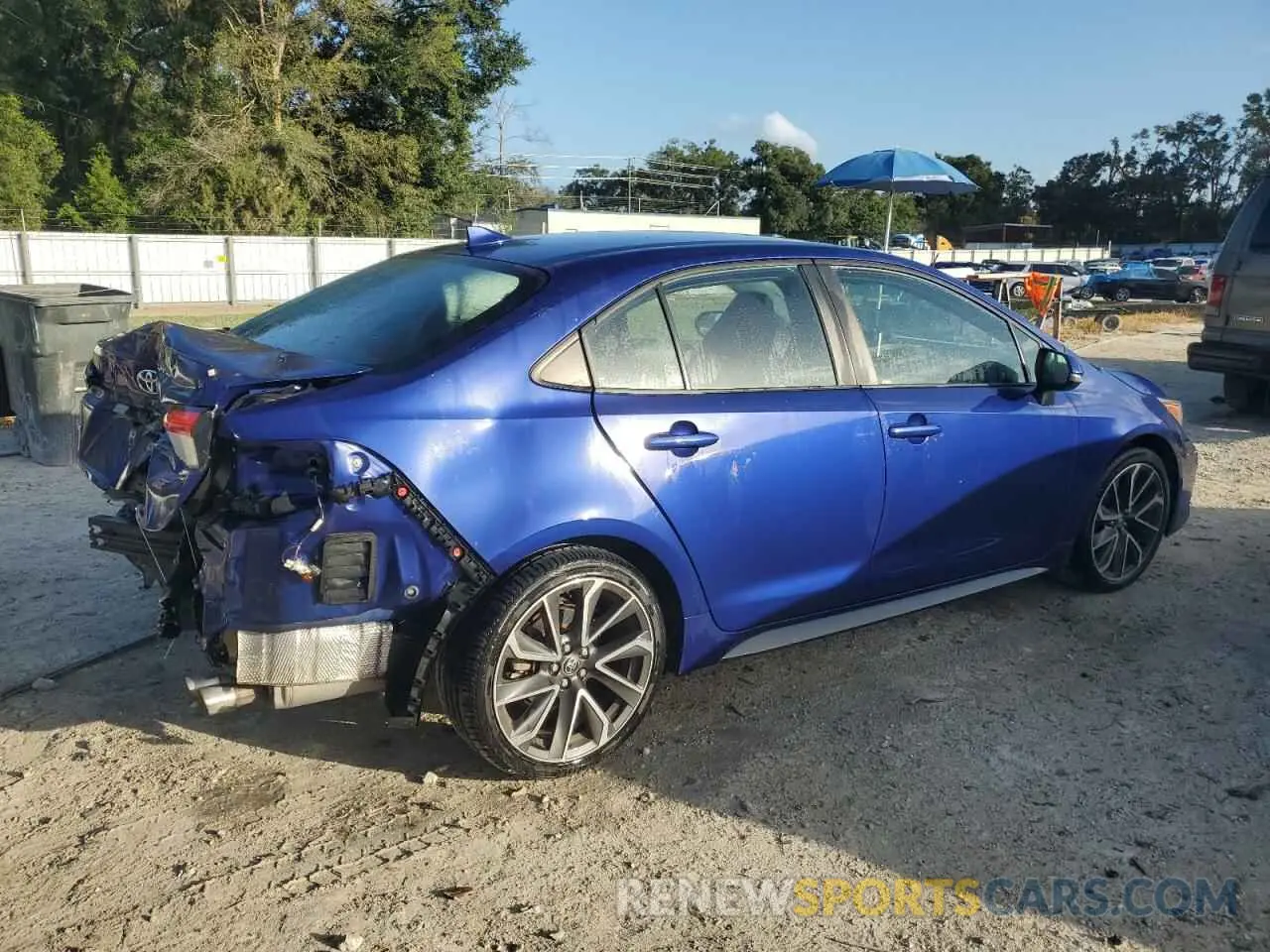 3 Photograph of a damaged car 5YFS4RCE2LP026053 TOYOTA COROLLA 2020