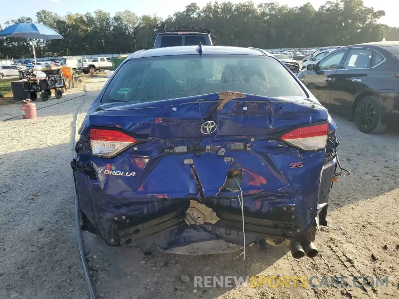 6 Photograph of a damaged car 5YFS4RCE2LP026053 TOYOTA COROLLA 2020