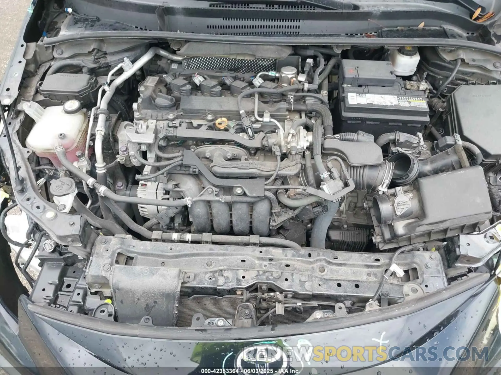 10 Photograph of a damaged car 5YFS4RCE2LP026313 TOYOTA COROLLA 2020