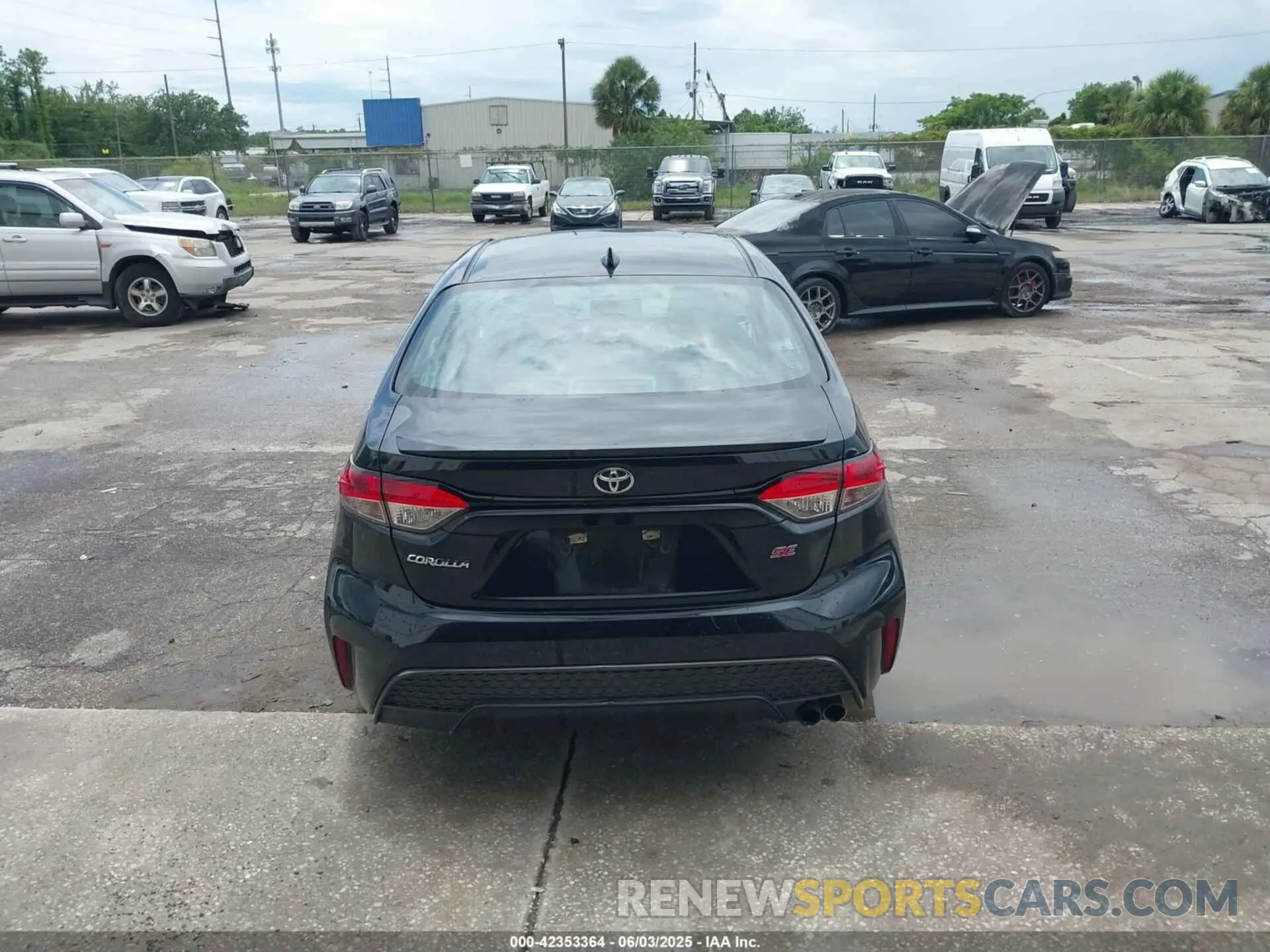 16 Photograph of a damaged car 5YFS4RCE2LP026313 TOYOTA COROLLA 2020