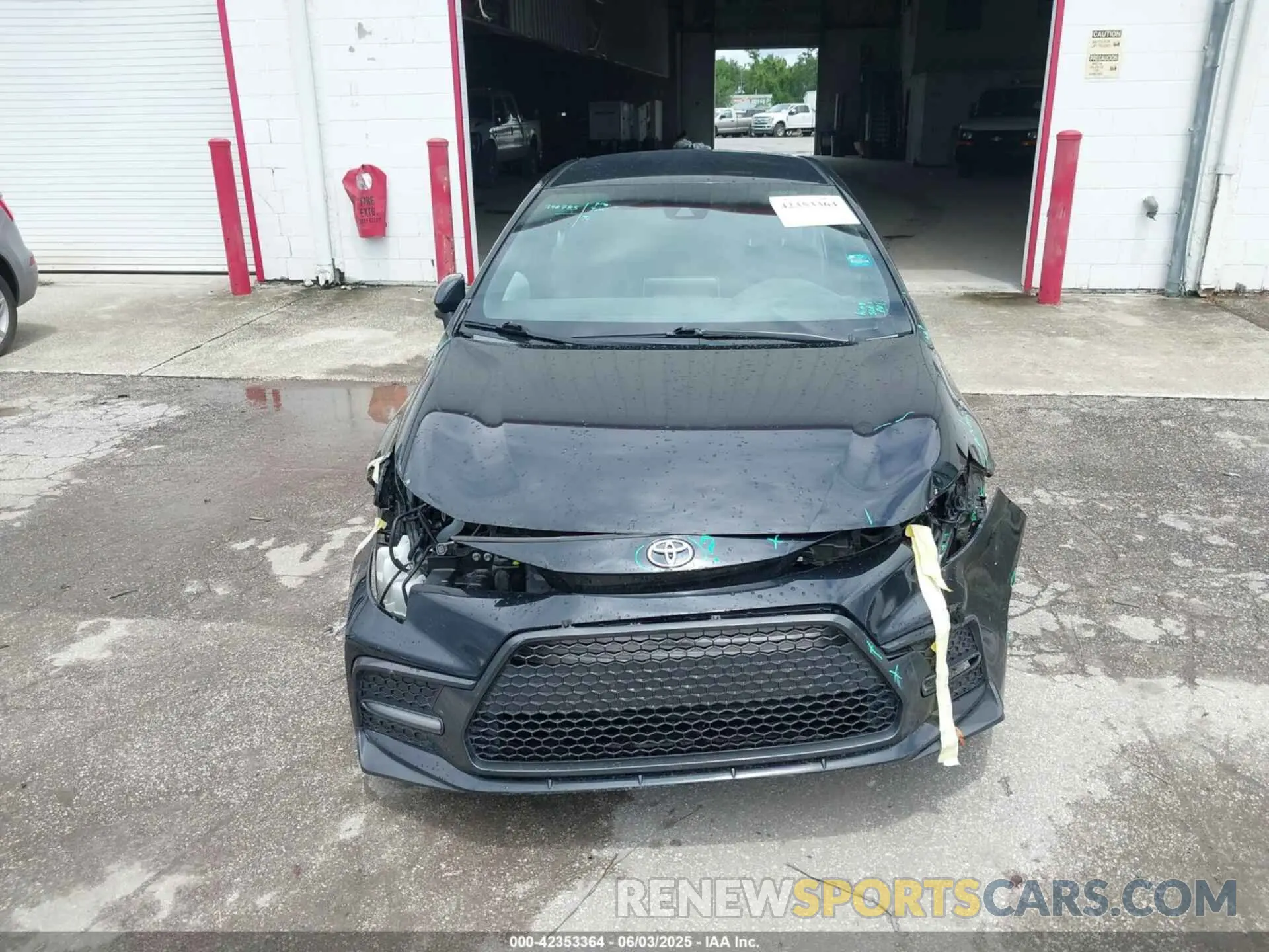 6 Photograph of a damaged car 5YFS4RCE2LP026313 TOYOTA COROLLA 2020
