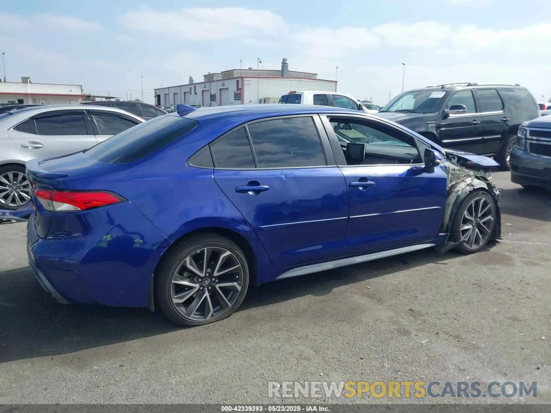 14 Photograph of a damaged car 5YFS4RCE2LP026747 TOYOTA COROLLA 2020
