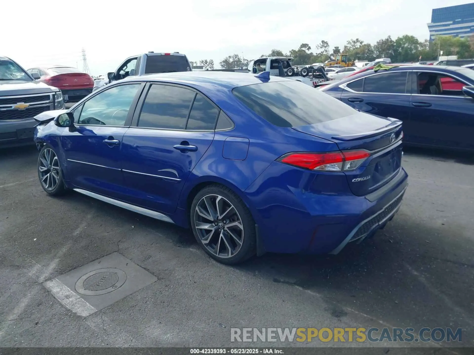 3 Photograph of a damaged car 5YFS4RCE2LP026747 TOYOTA COROLLA 2020
