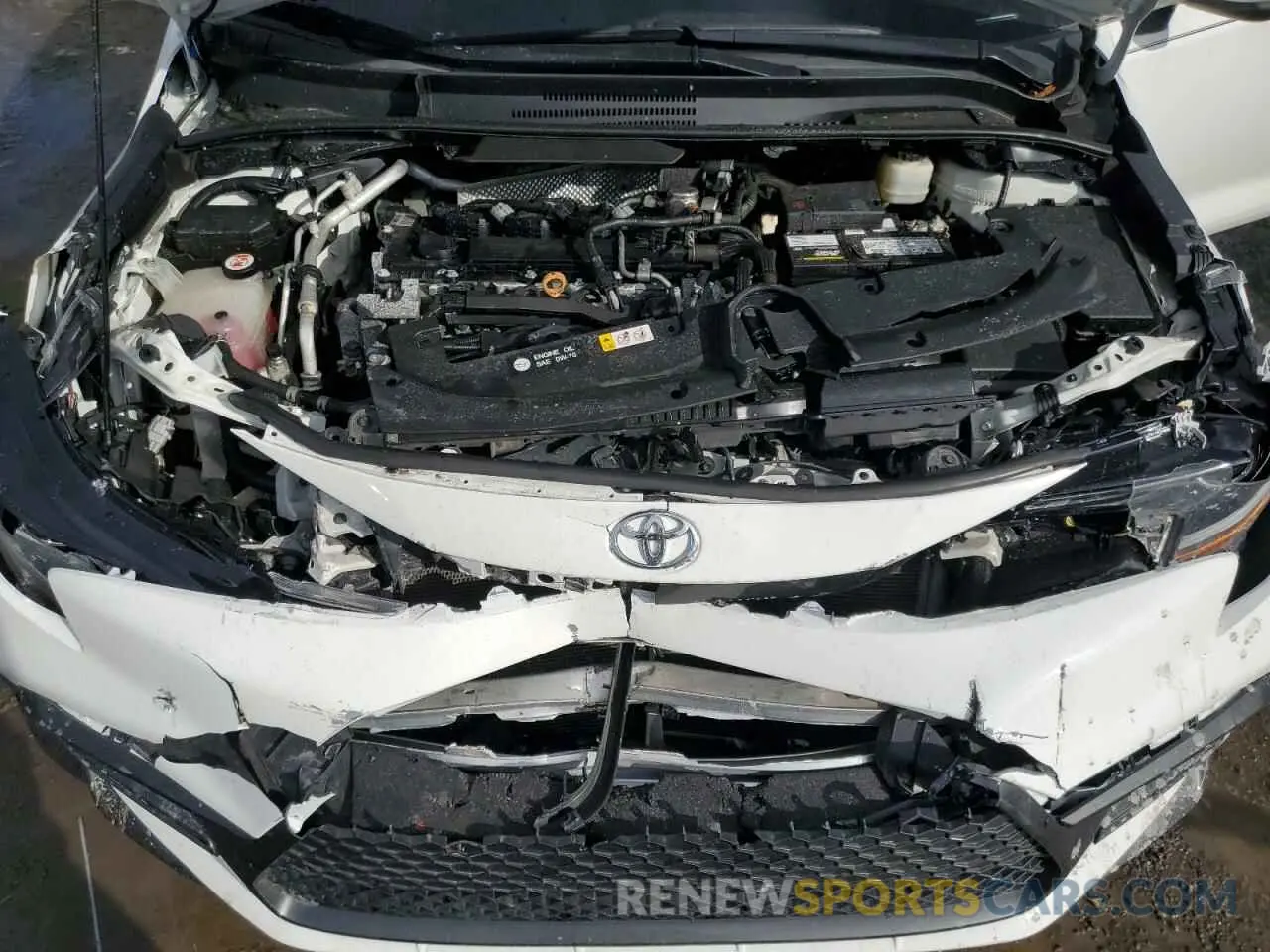 11 Photograph of a damaged car 5YFS4RCE2LP032998 TOYOTA COROLLA 2020