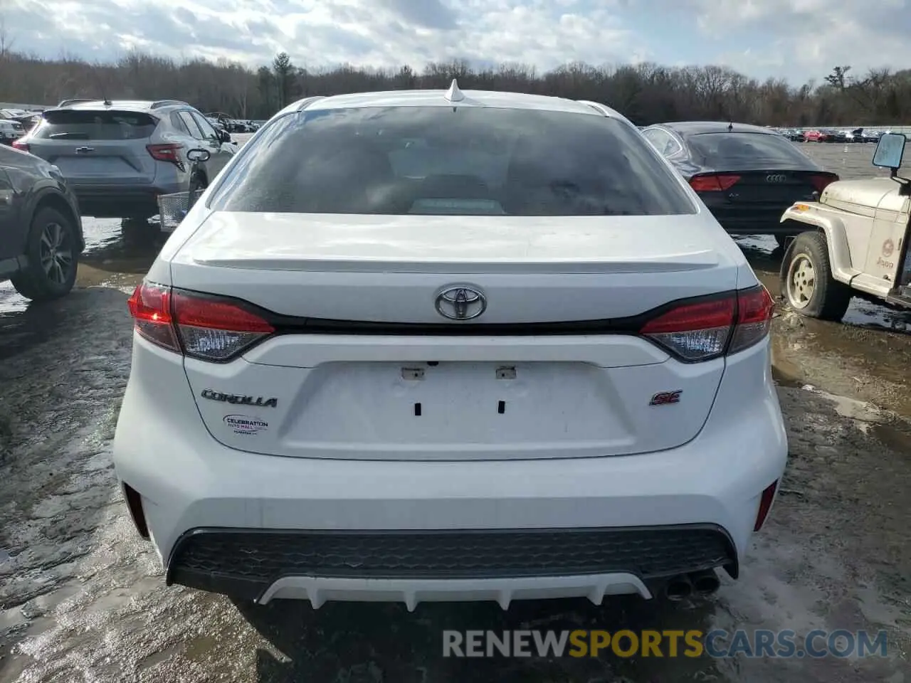 6 Photograph of a damaged car 5YFS4RCE2LP032998 TOYOTA COROLLA 2020