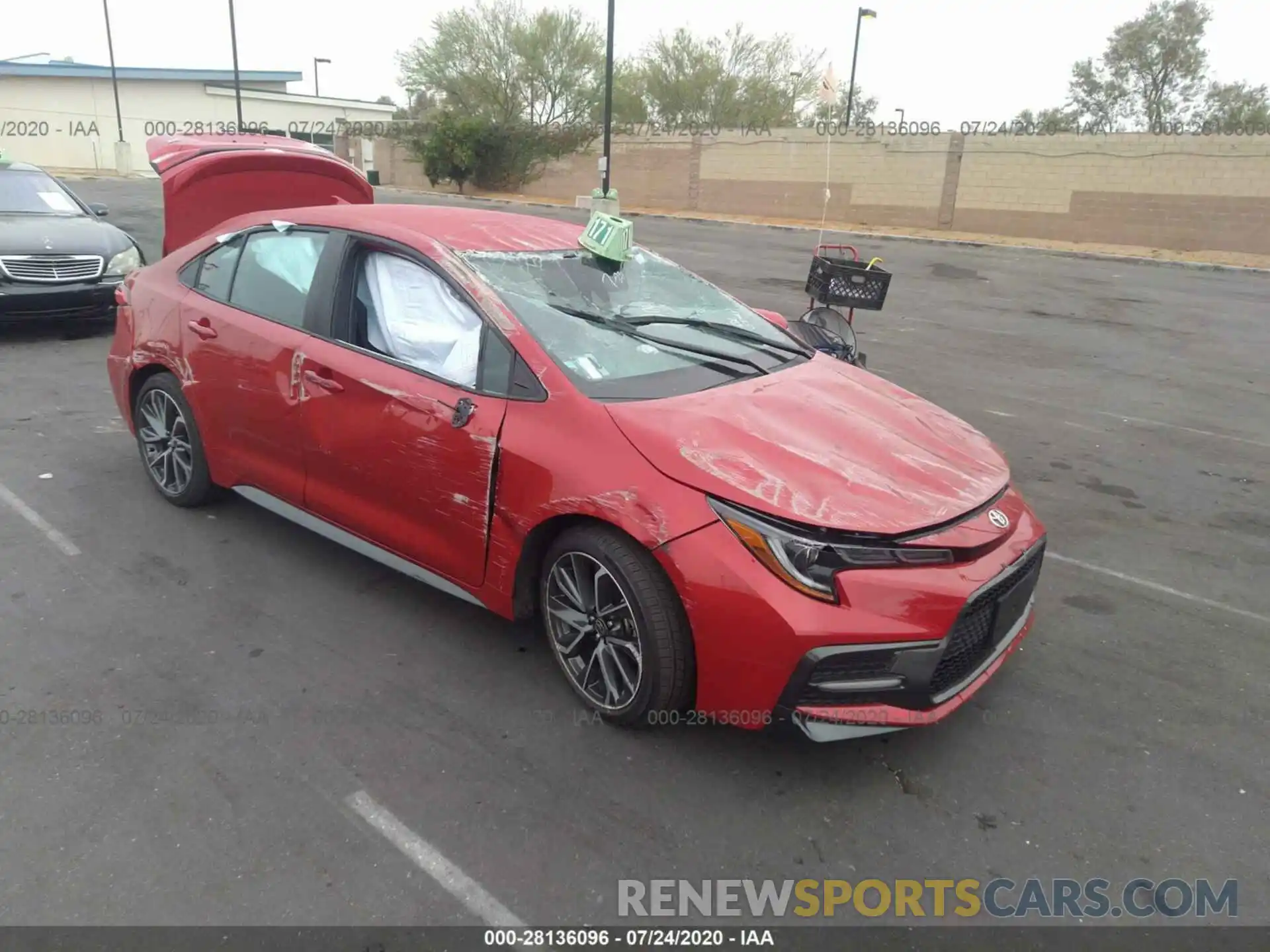 1 Photograph of a damaged car 5YFS4RCE2LP037571 TOYOTA COROLLA 2020