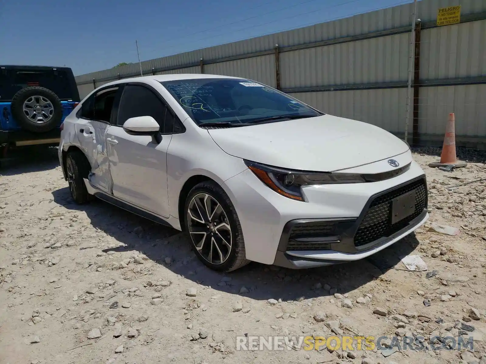 1 Photograph of a damaged car 5YFS4RCE2LP046142 TOYOTA COROLLA 2020