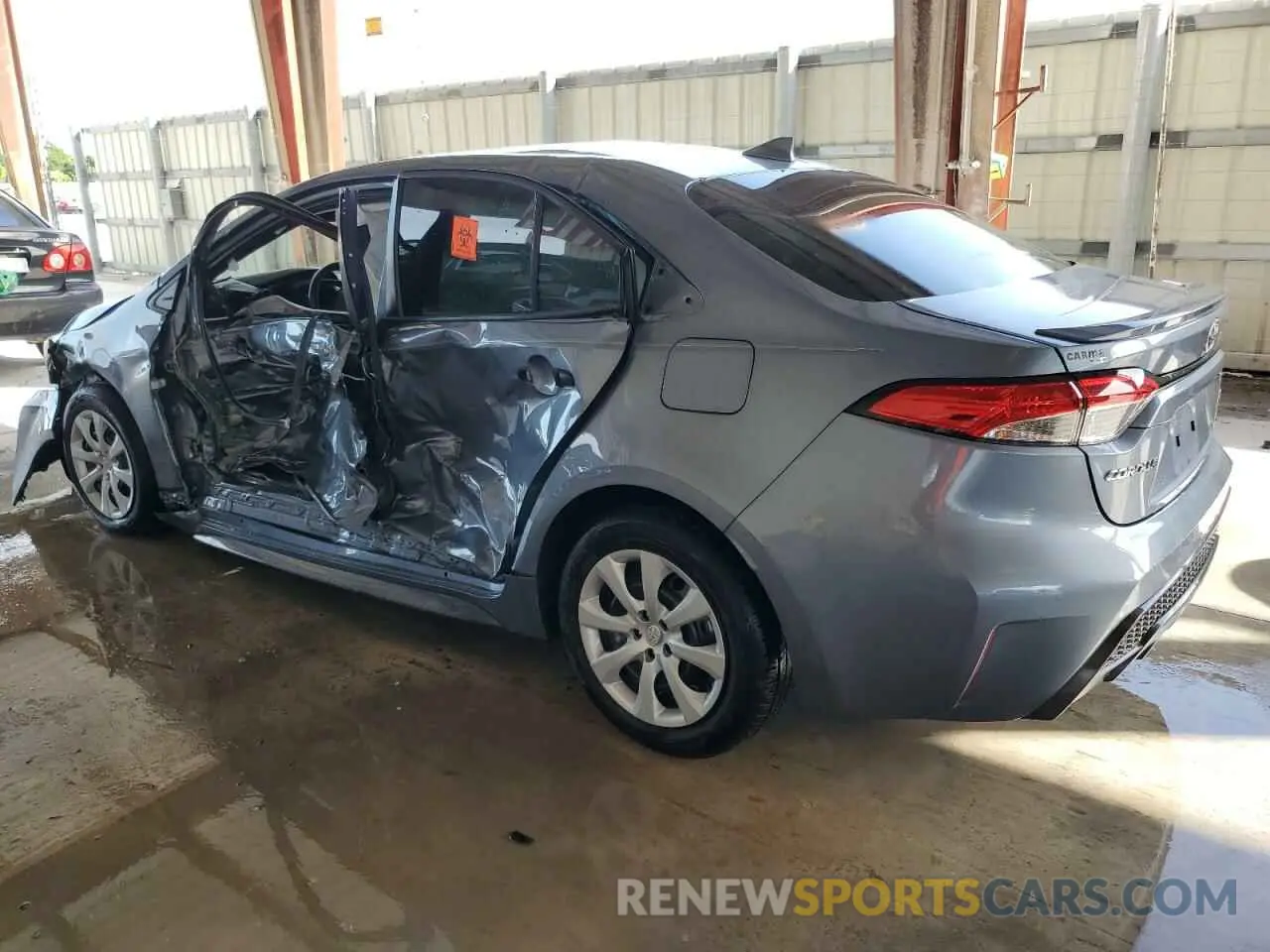 2 Photograph of a damaged car 5YFS4RCE2LP046643 TOYOTA COROLLA 2020