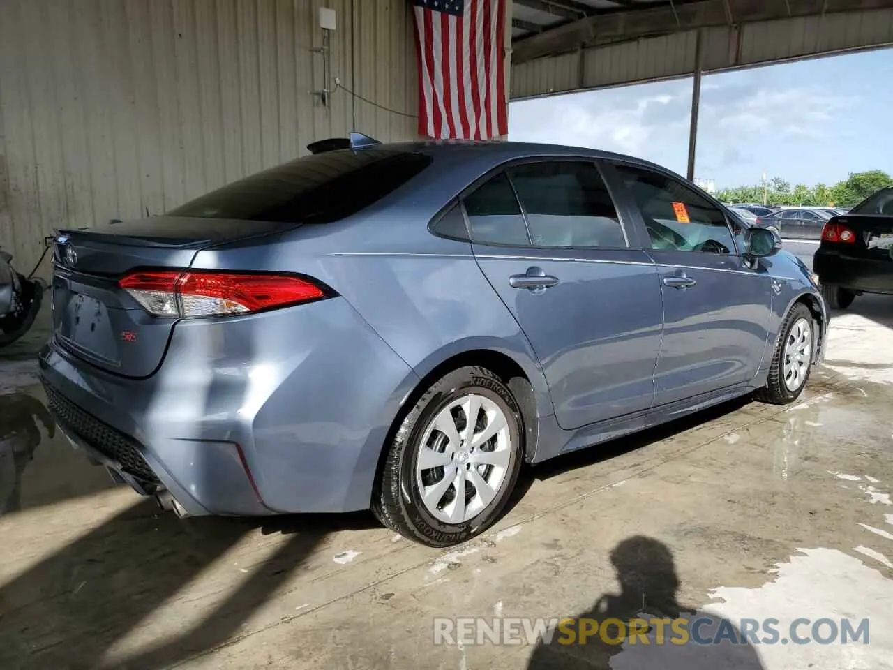 3 Photograph of a damaged car 5YFS4RCE2LP046643 TOYOTA COROLLA 2020