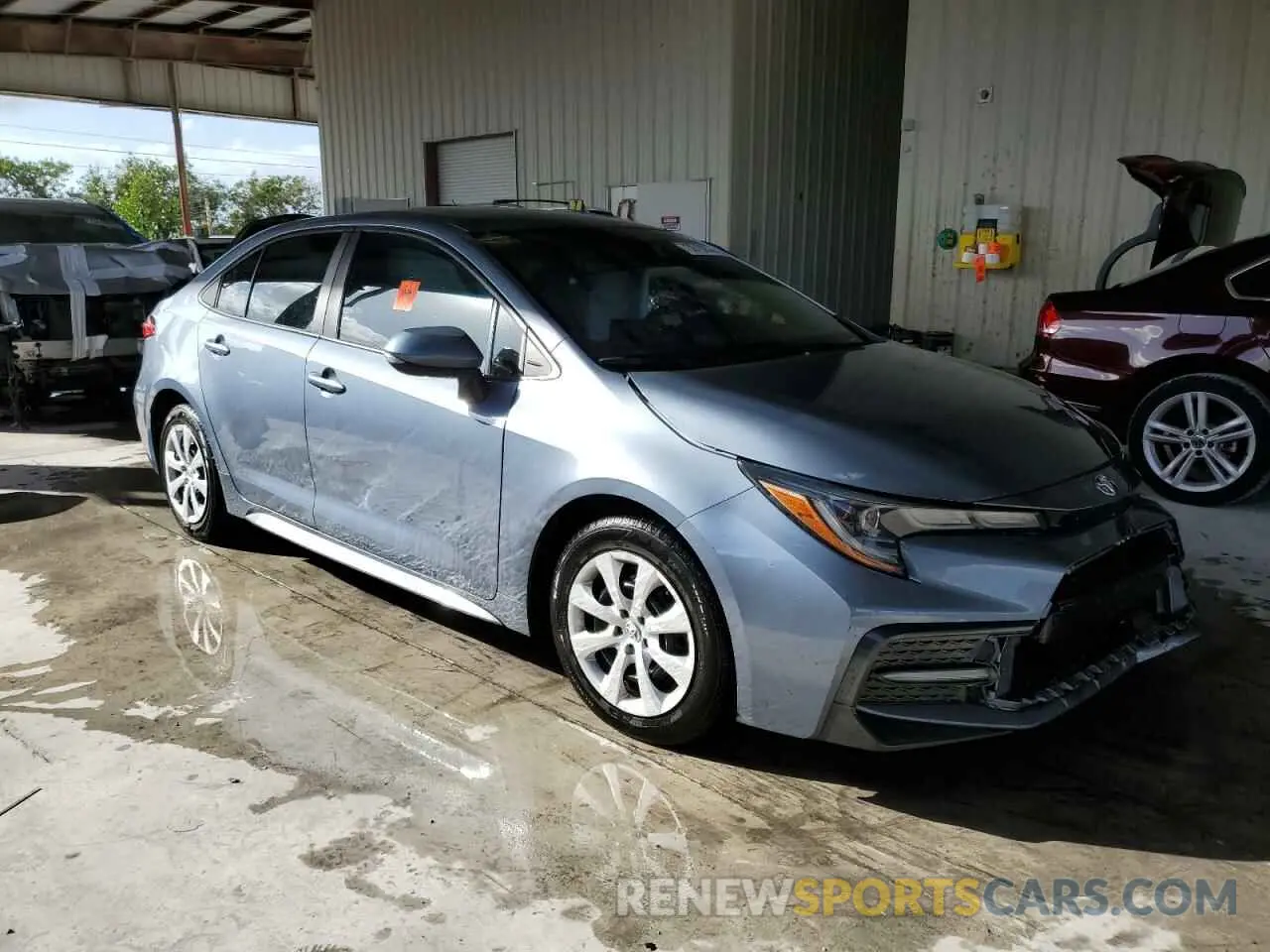 4 Photograph of a damaged car 5YFS4RCE2LP046643 TOYOTA COROLLA 2020