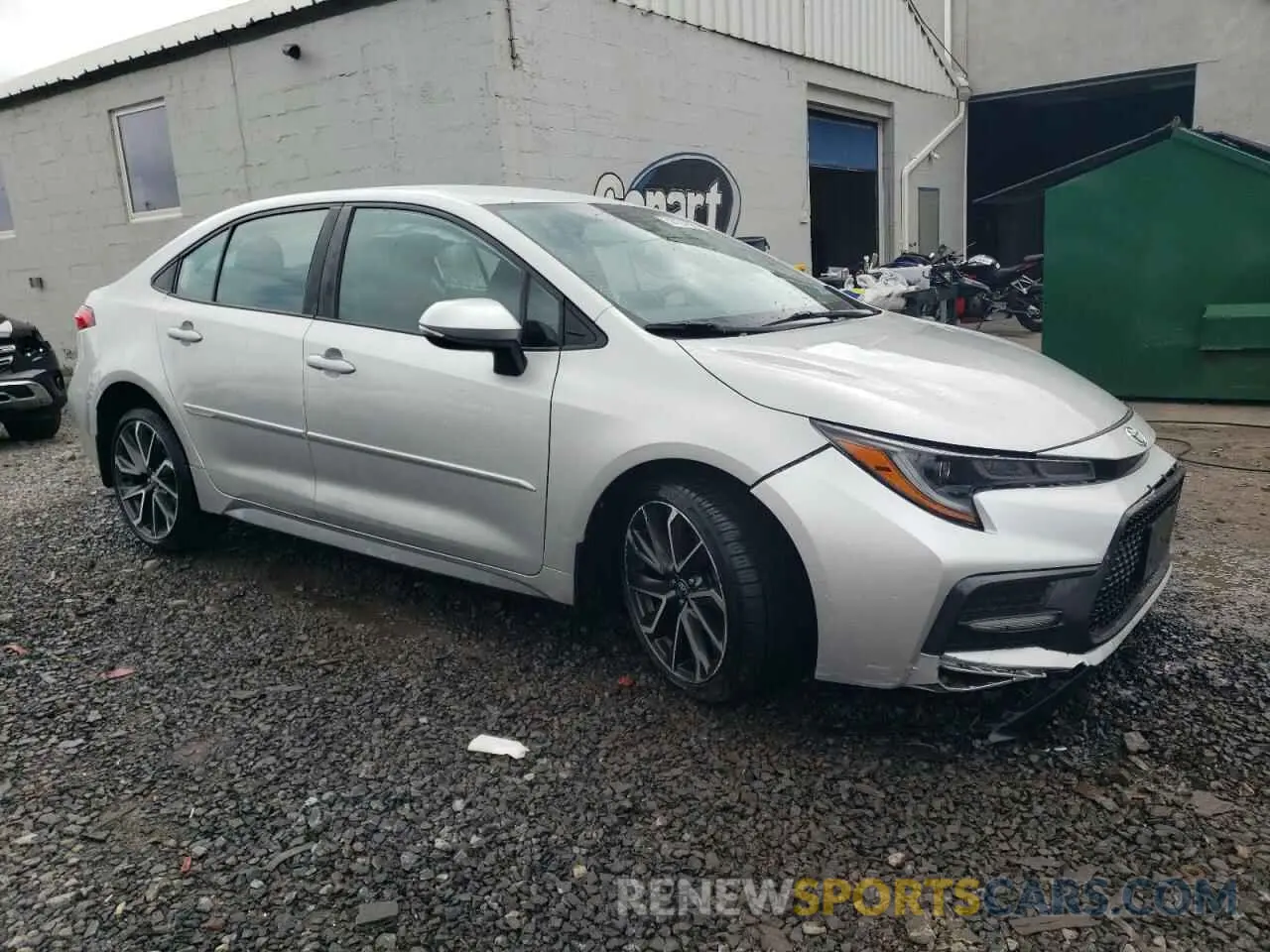 4 Photograph of a damaged car 5YFS4RCE2LP050272 TOYOTA COROLLA 2020