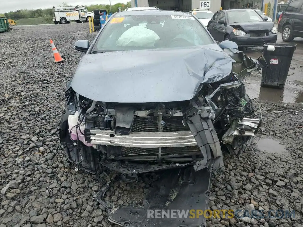 5 Photograph of a damaged car 5YFS4RCE2LP056413 TOYOTA COROLLA 2020