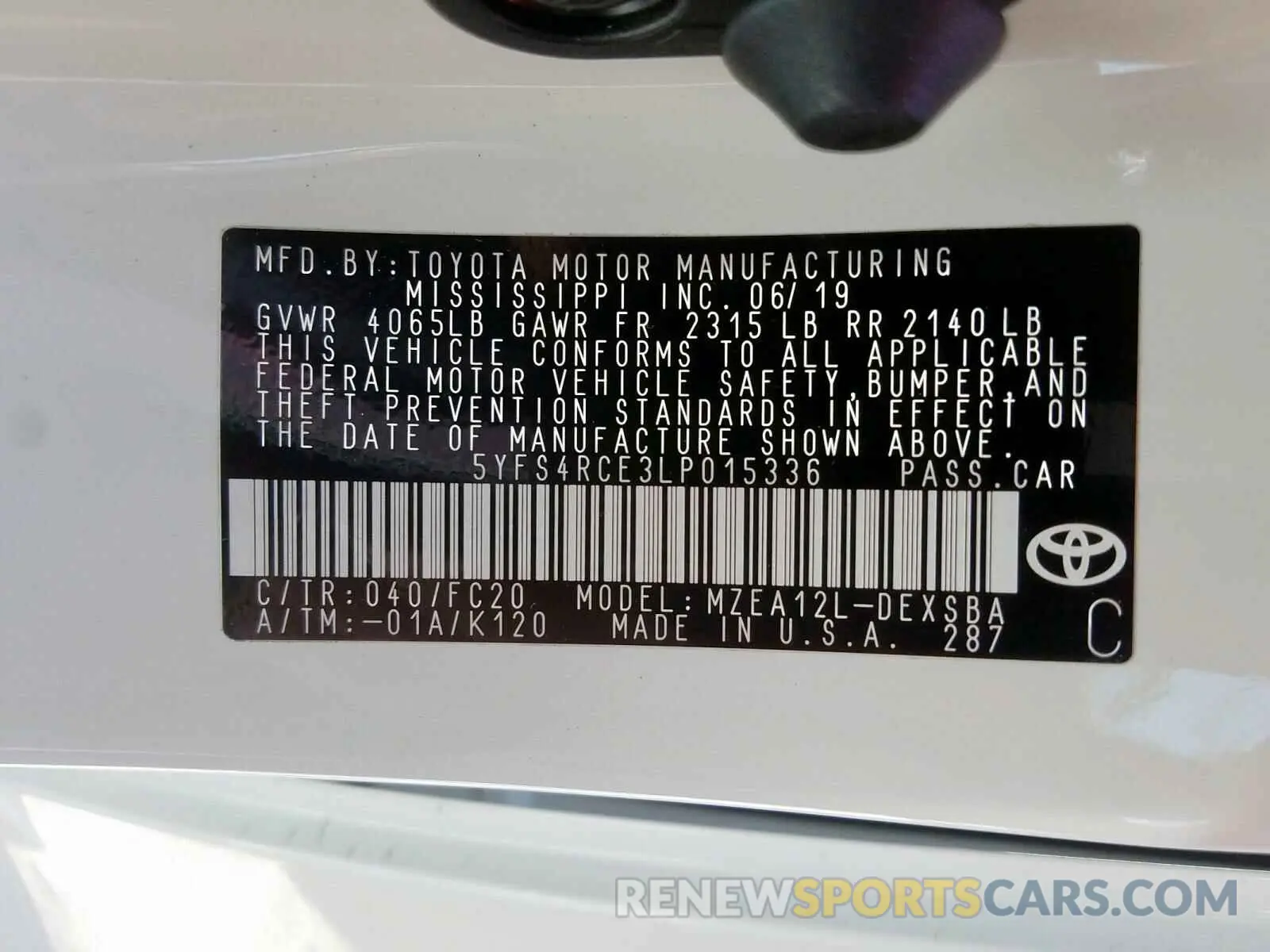 10 Photograph of a damaged car 5YFS4RCE3LP015336 TOYOTA COROLLA 2020