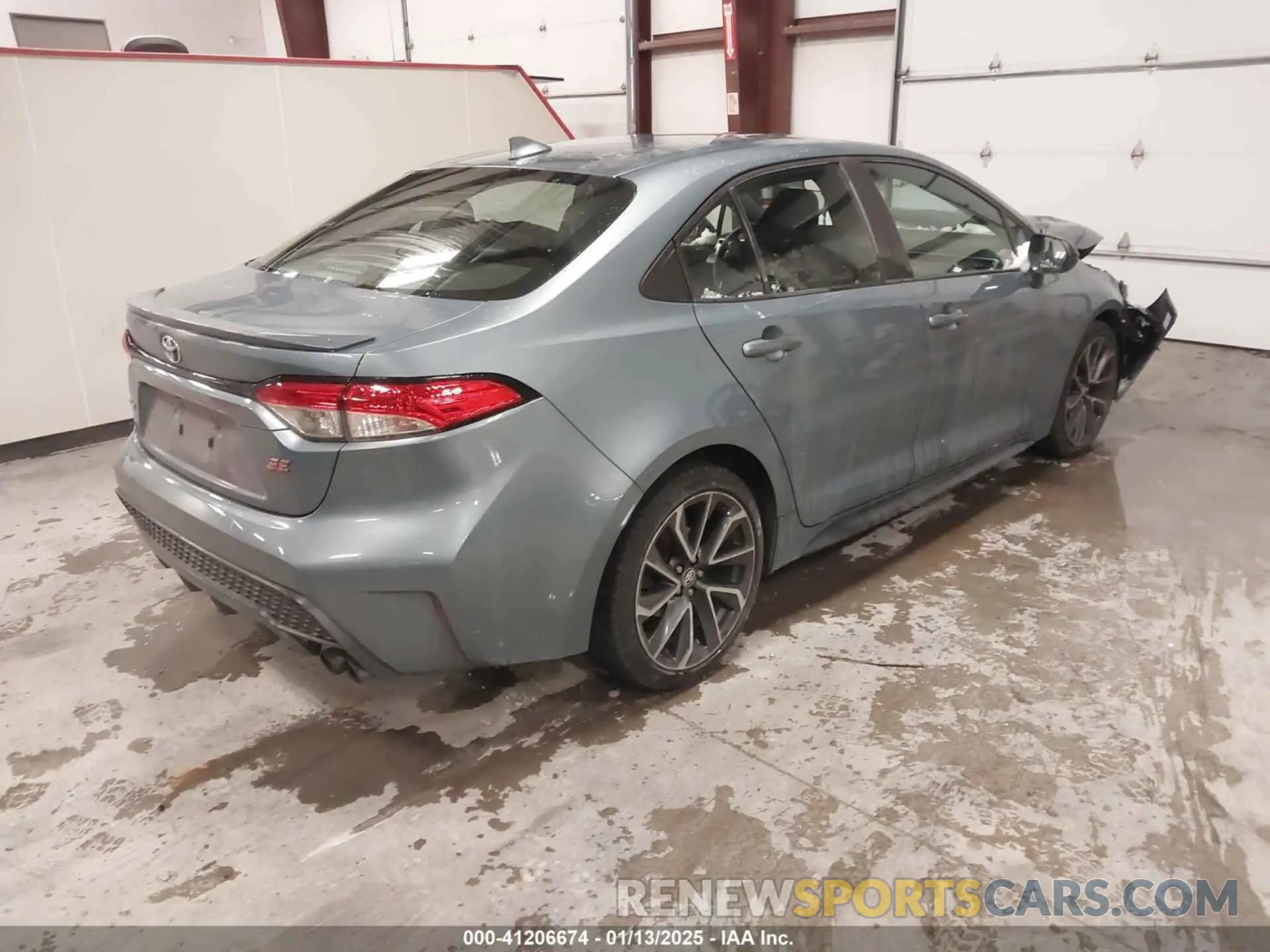 4 Photograph of a damaged car 5YFS4RCE3LP031312 TOYOTA COROLLA 2020