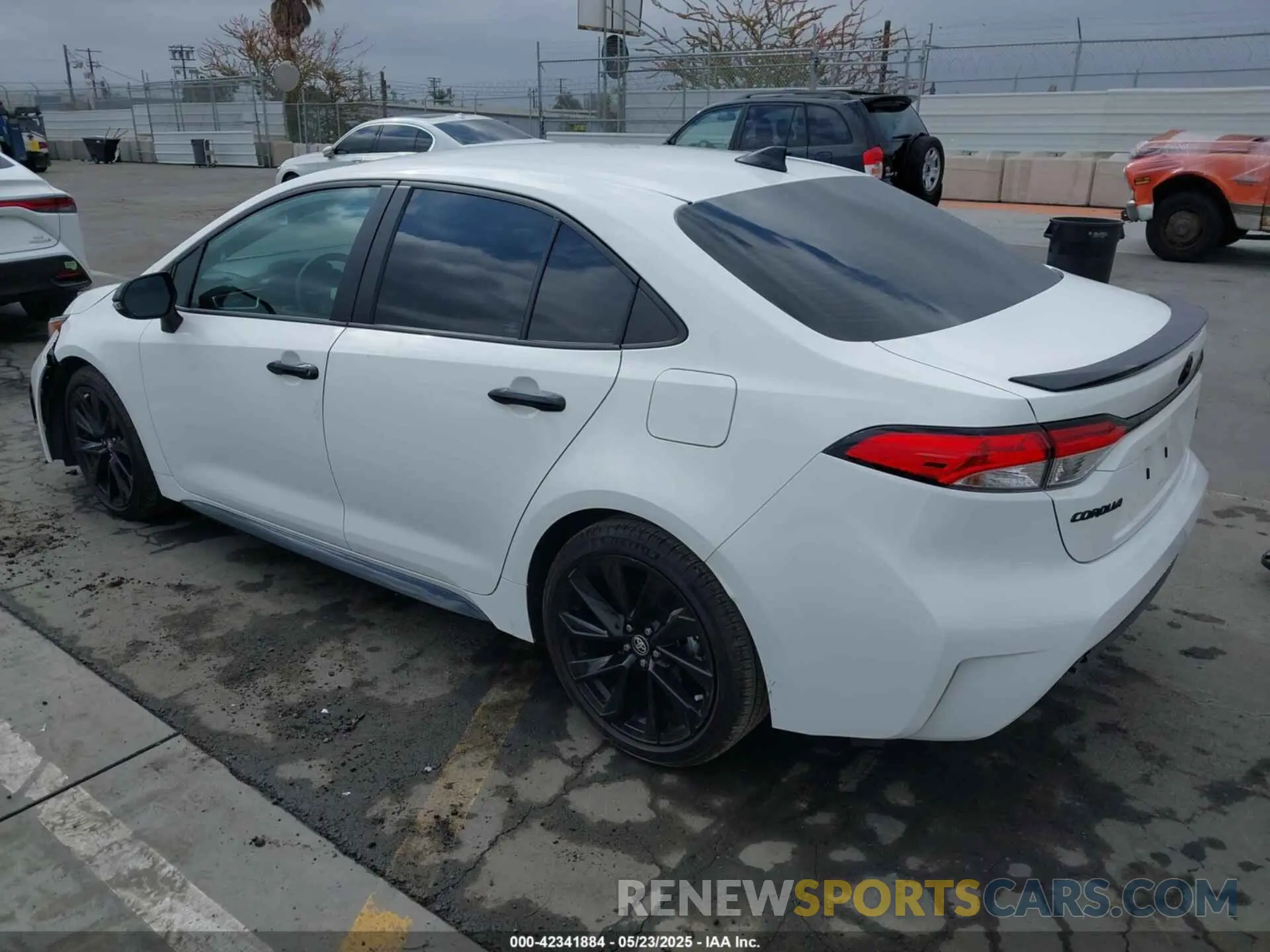 3 Photograph of a damaged car 5YFS4RCE3LP035182 TOYOTA COROLLA 2020