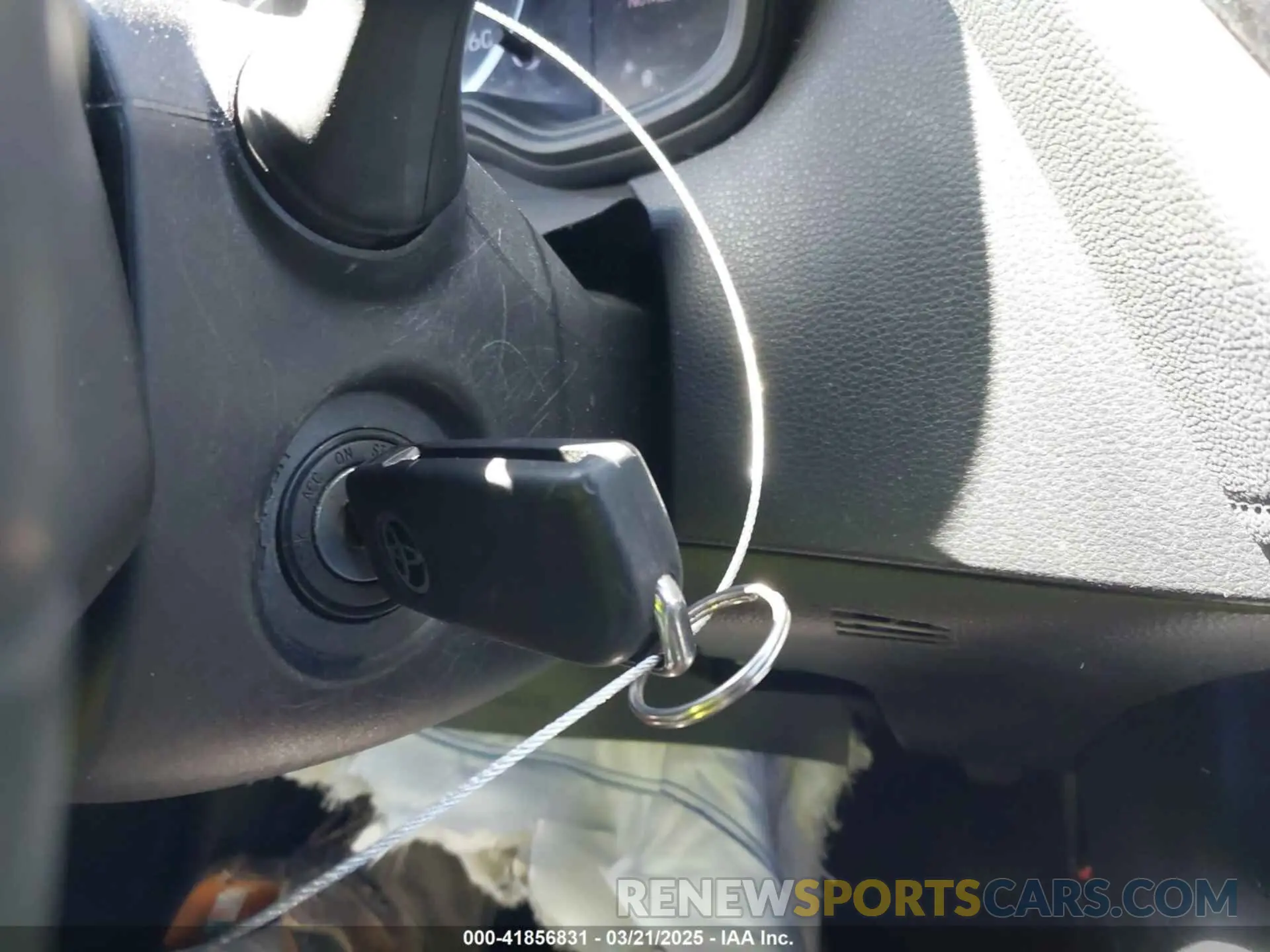 11 Photograph of a damaged car 5YFS4RCE3LP041483 TOYOTA COROLLA 2020