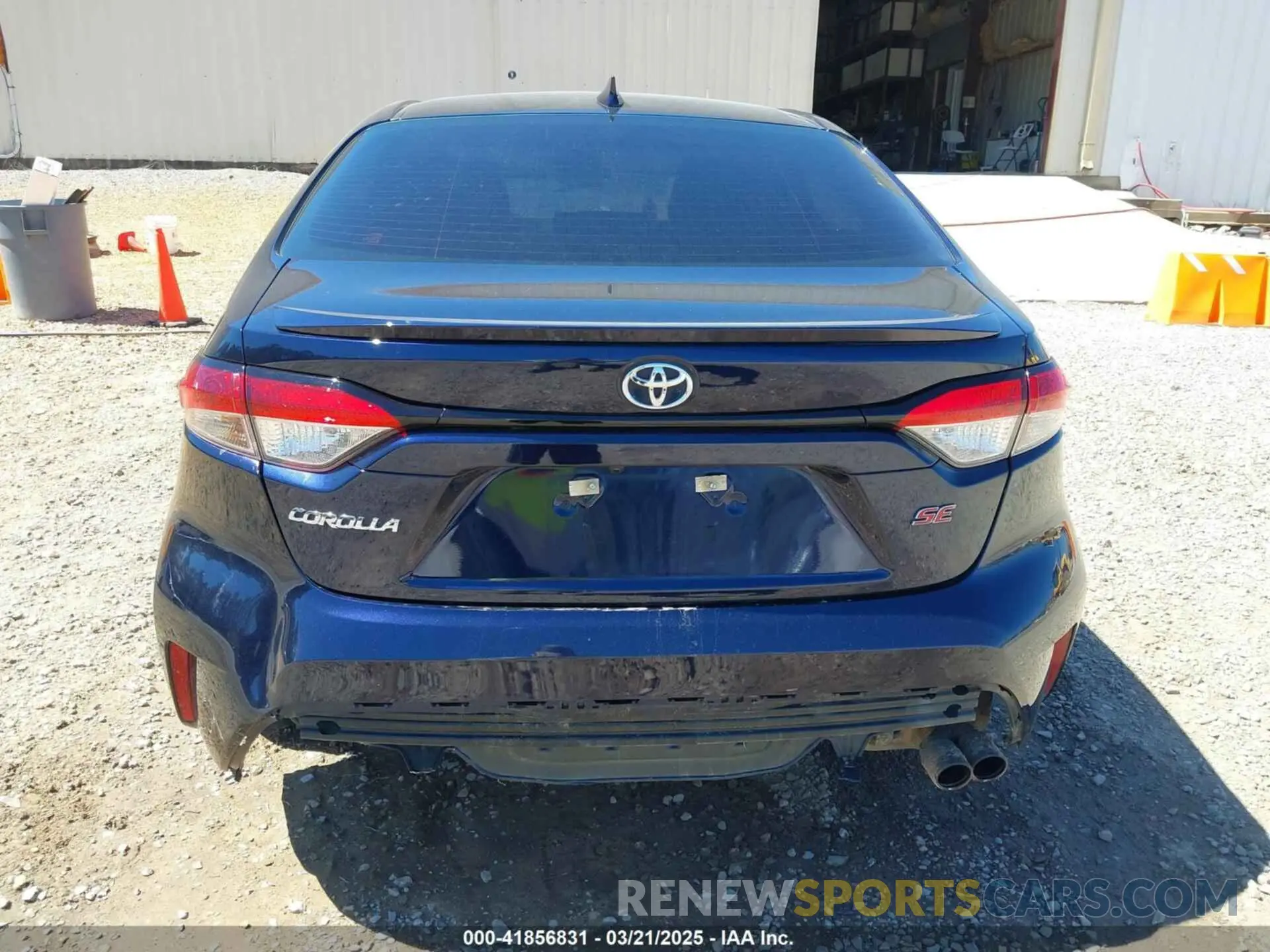17 Photograph of a damaged car 5YFS4RCE3LP041483 TOYOTA COROLLA 2020