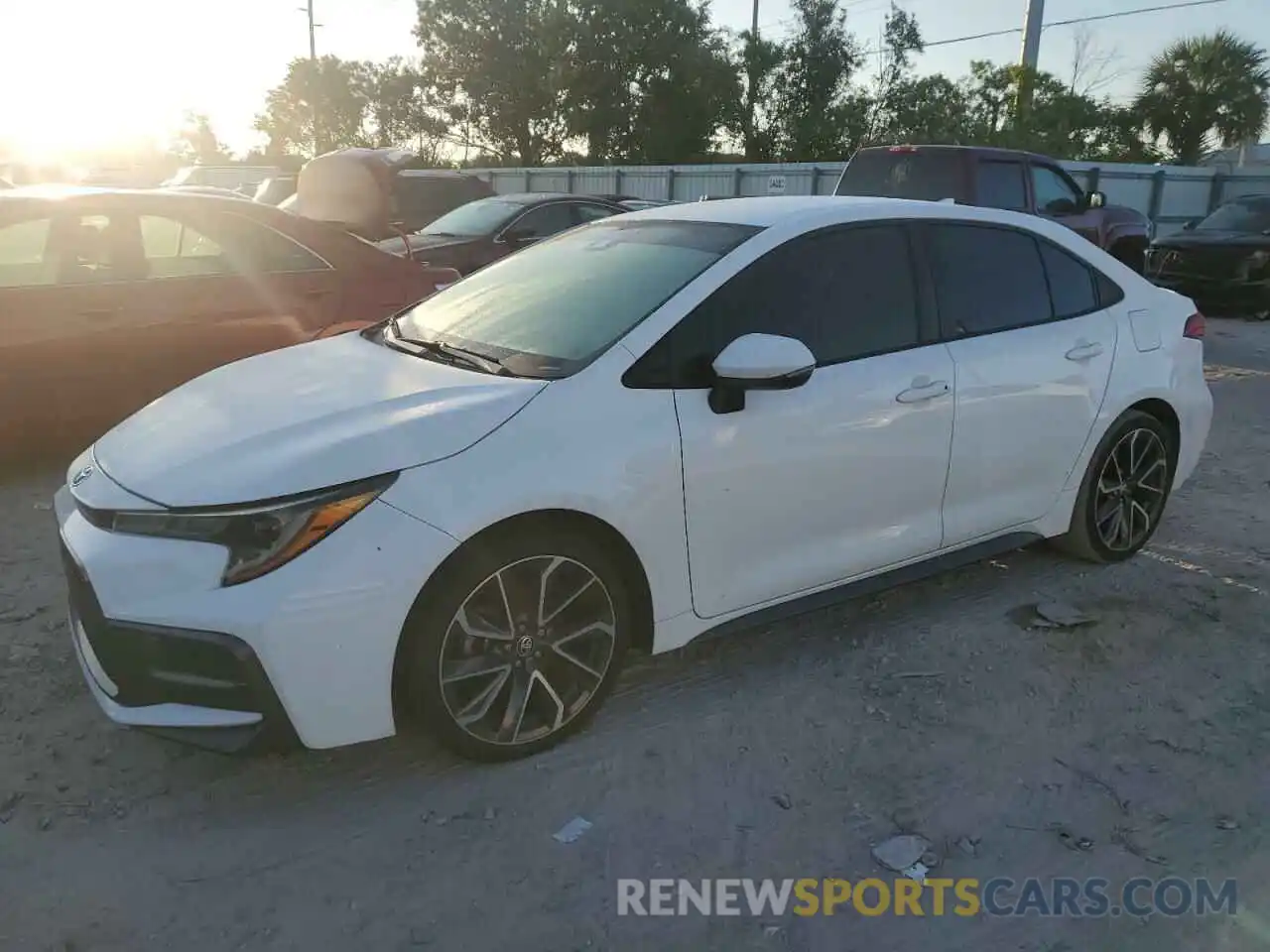 1 Photograph of a damaged car 5YFS4RCE3LP041497 TOYOTA COROLLA 2020