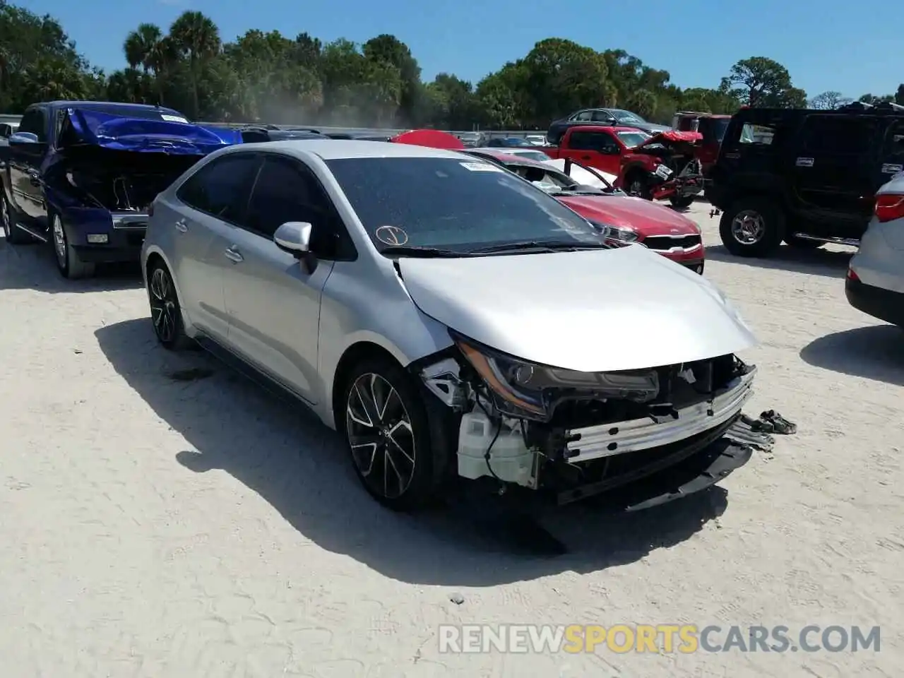 1 Photograph of a damaged car 5YFS4RCE3LP043198 TOYOTA COROLLA 2020