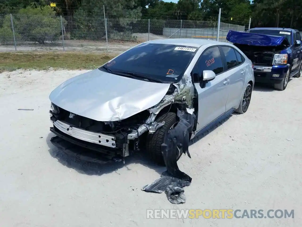 9 Photograph of a damaged car 5YFS4RCE3LP043198 TOYOTA COROLLA 2020