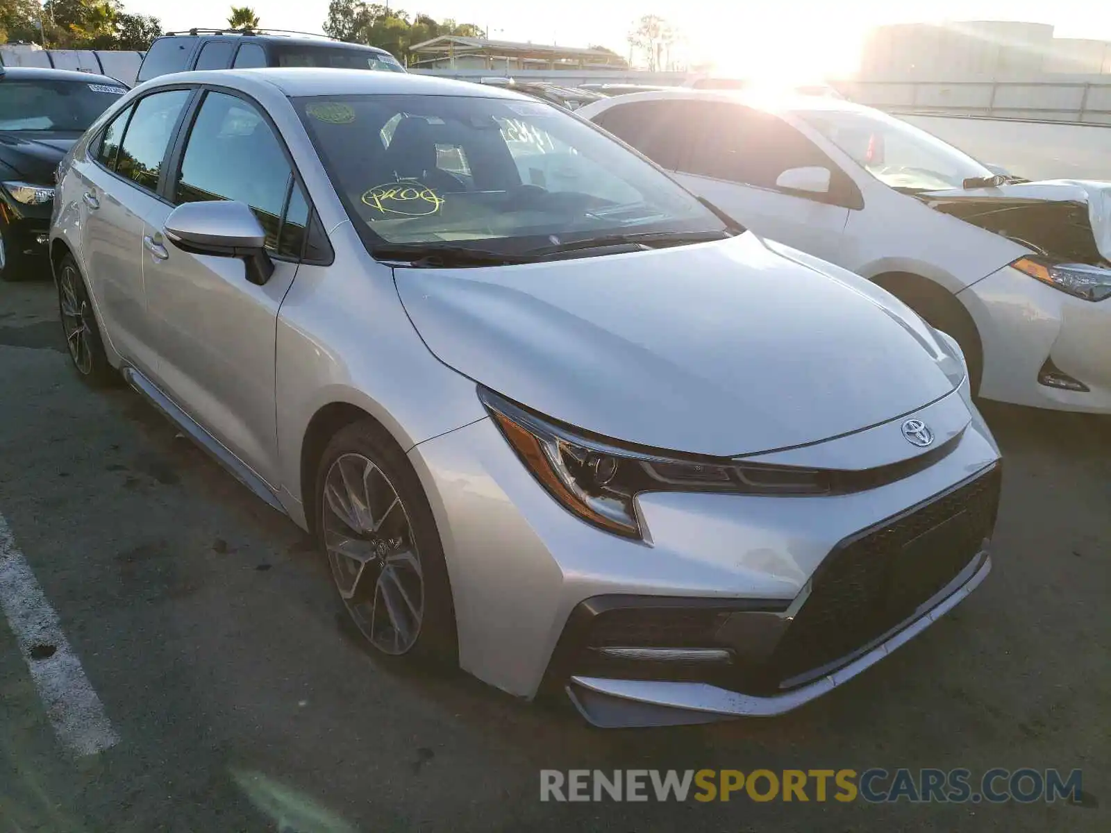 1 Photograph of a damaged car 5YFS4RCE3LP044125 TOYOTA COROLLA 2020