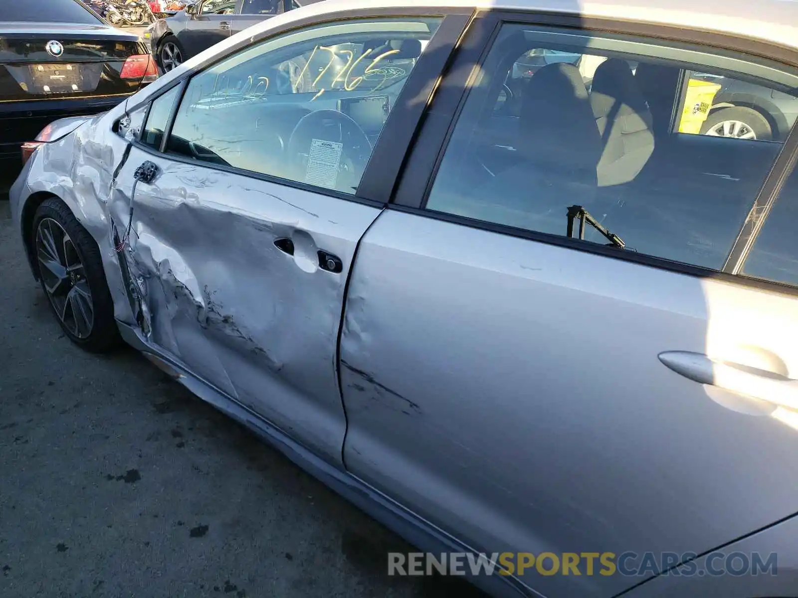 9 Photograph of a damaged car 5YFS4RCE3LP044125 TOYOTA COROLLA 2020