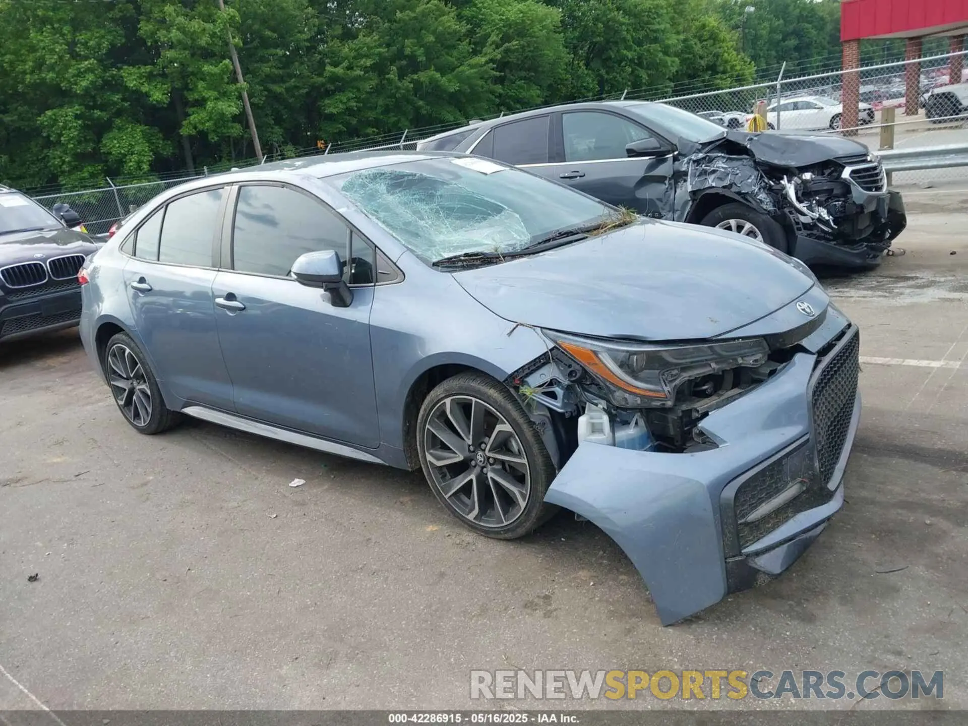 1 Photograph of a damaged car 5YFS4RCE3LP045582 TOYOTA COROLLA 2020
