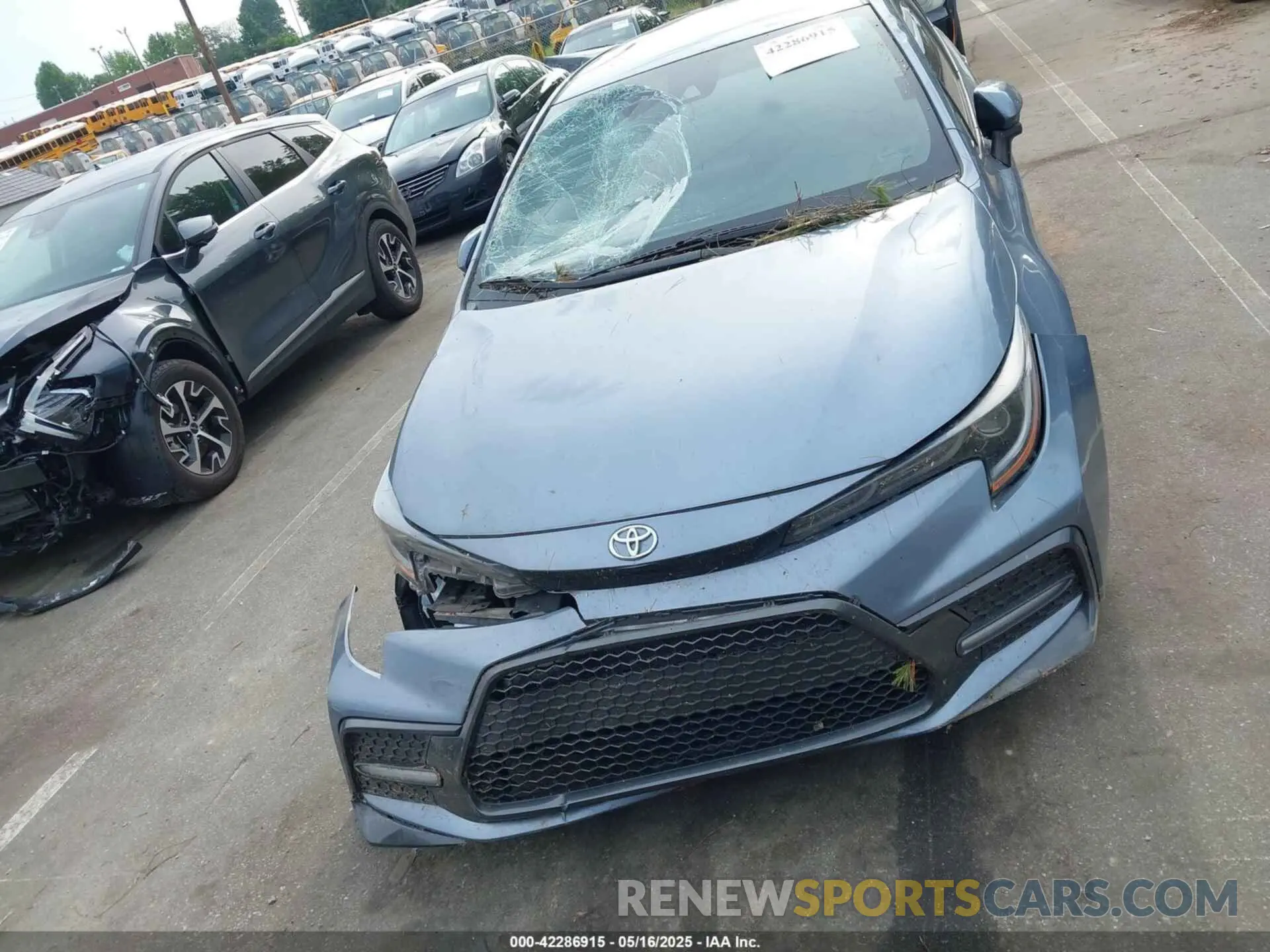 12 Photograph of a damaged car 5YFS4RCE3LP045582 TOYOTA COROLLA 2020