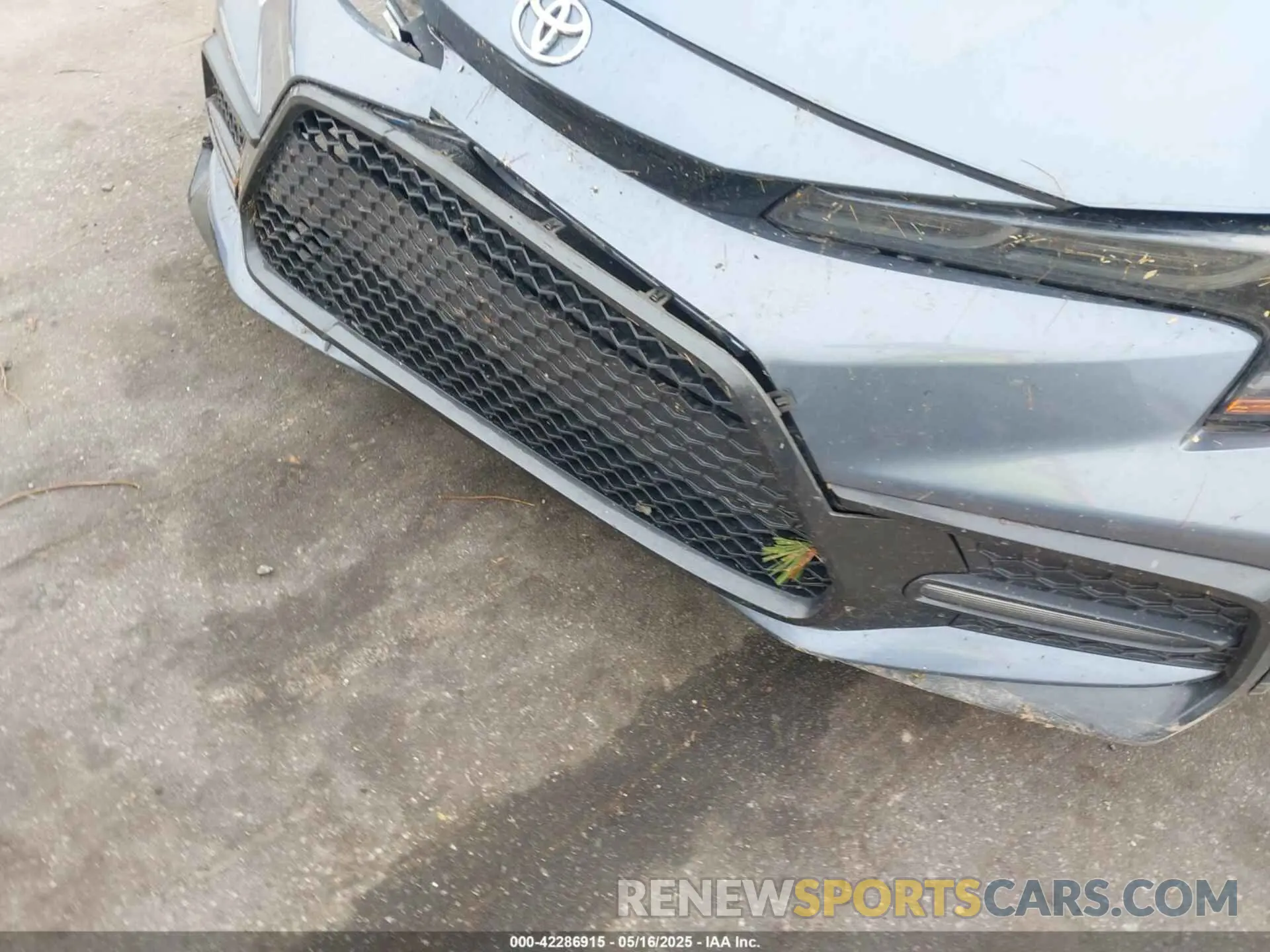 6 Photograph of a damaged car 5YFS4RCE3LP045582 TOYOTA COROLLA 2020