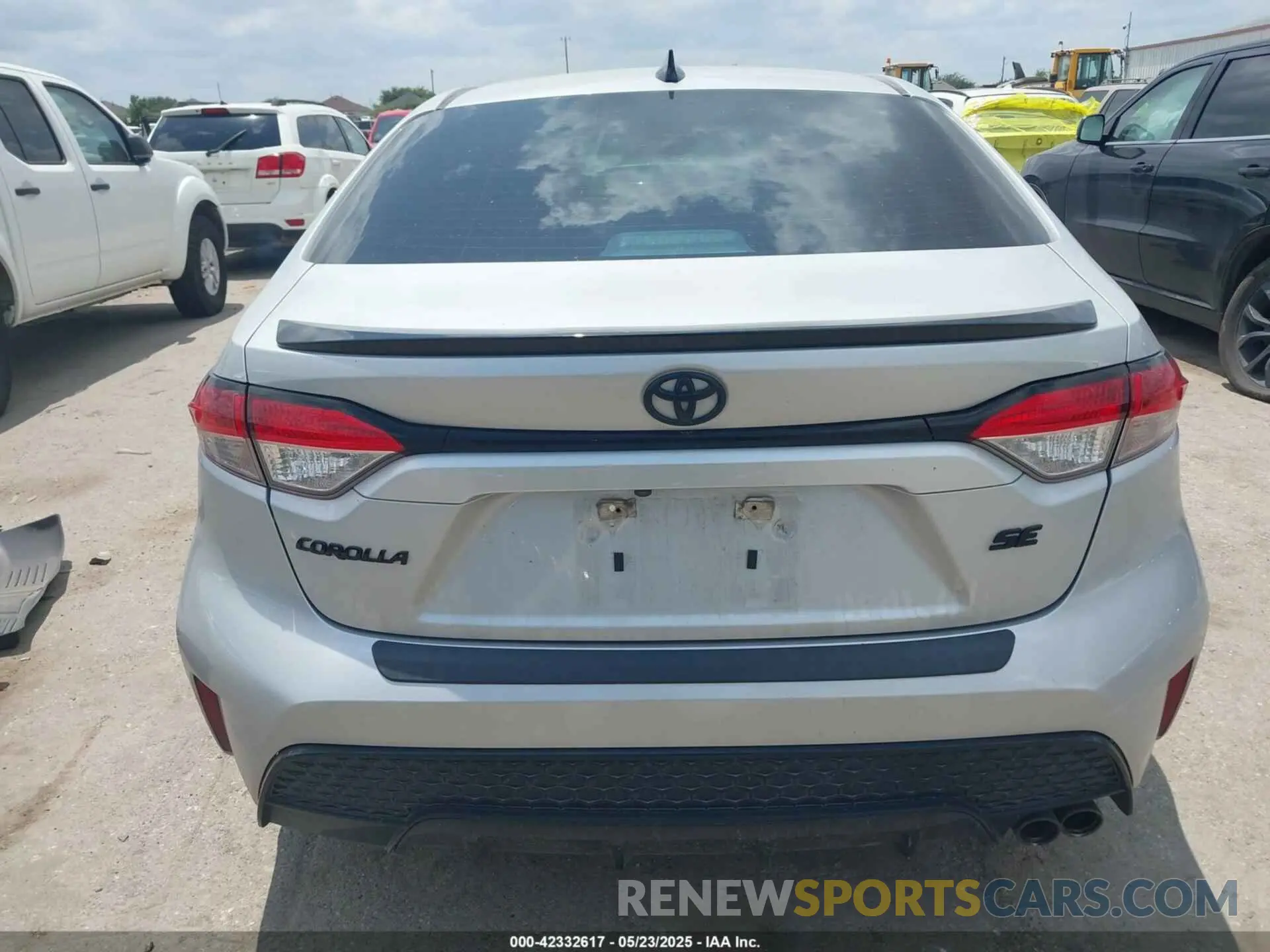 16 Photograph of a damaged car 5YFS4RCE3LP046389 TOYOTA COROLLA 2020