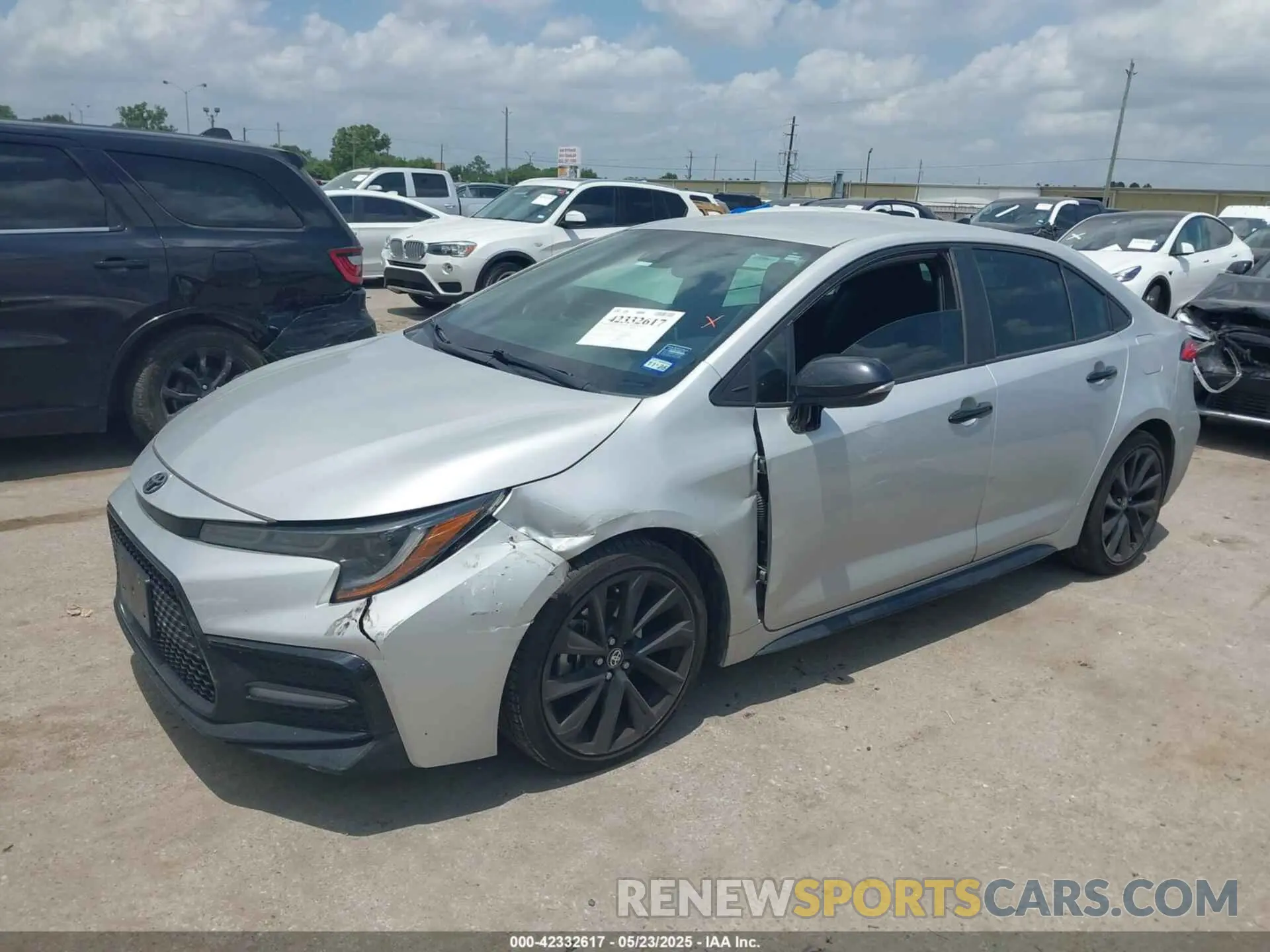 2 Photograph of a damaged car 5YFS4RCE3LP046389 TOYOTA COROLLA 2020