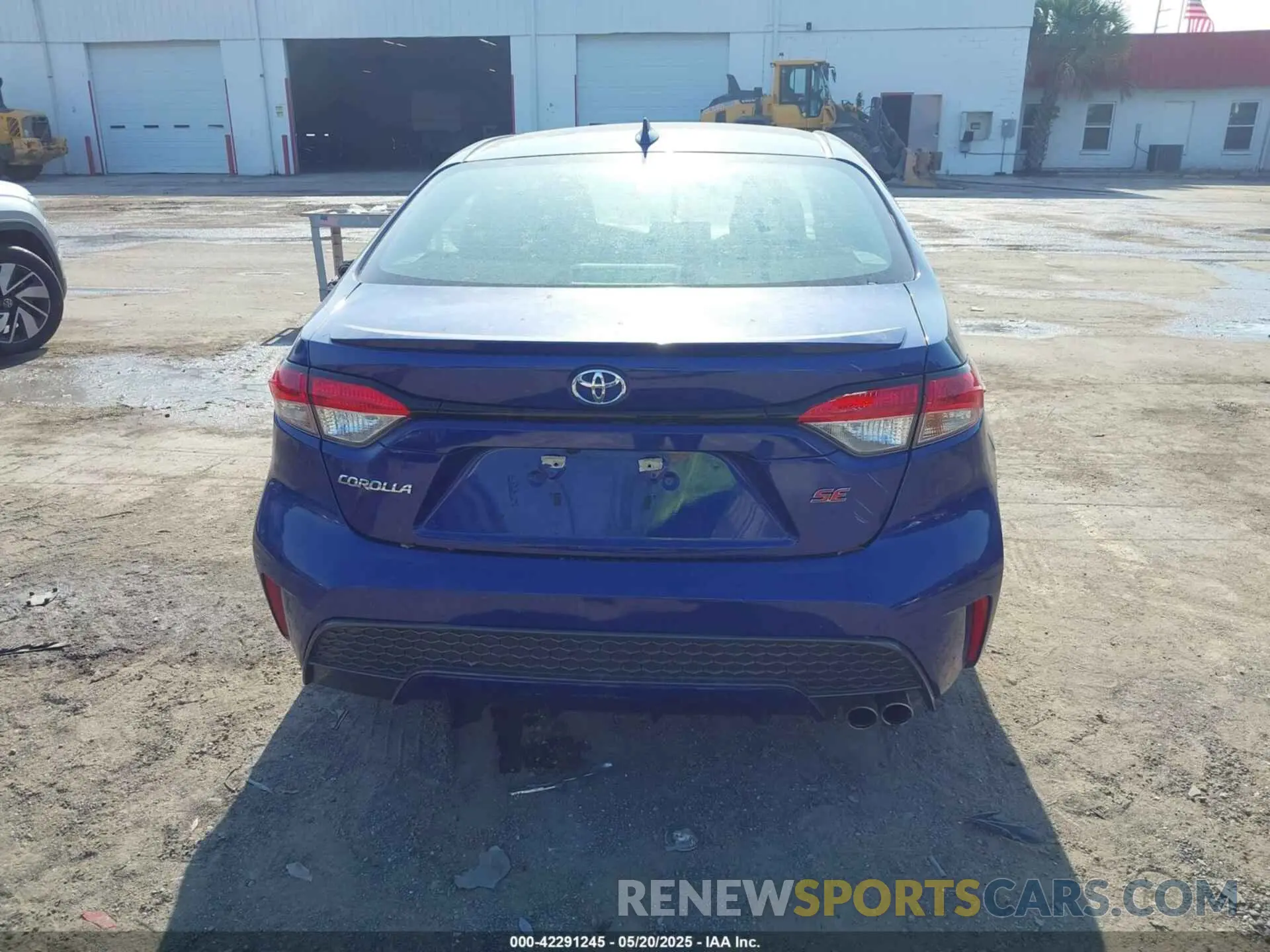 17 Photograph of a damaged car 5YFS4RCE3LP046439 TOYOTA COROLLA 2020