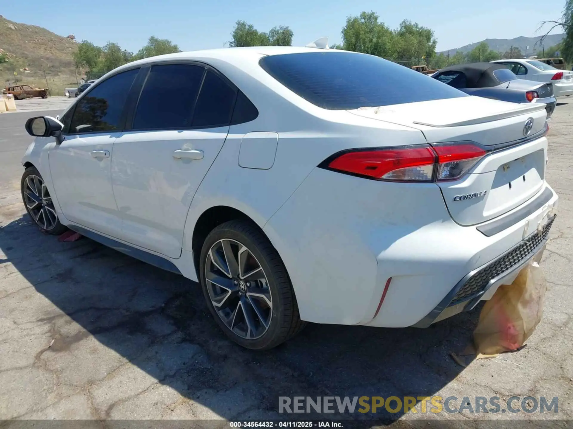 3 Photograph of a damaged car 5YFS4RCE3LP046988 TOYOTA COROLLA 2020